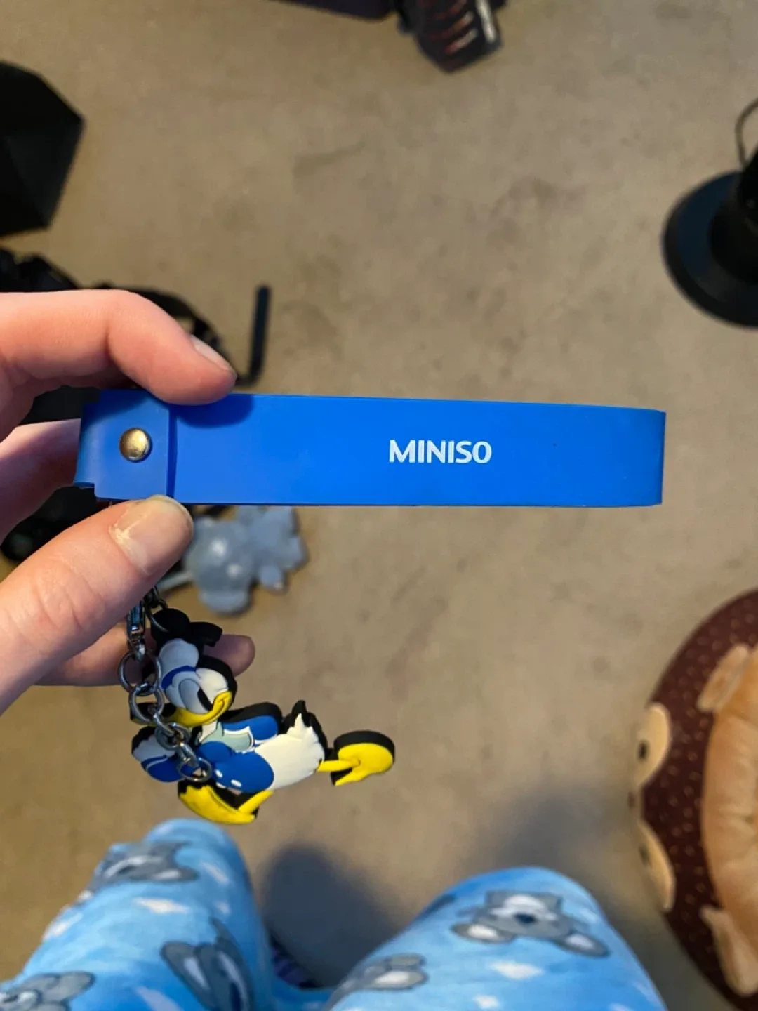 Miniso Donald Duck Keychain image indicator(3)