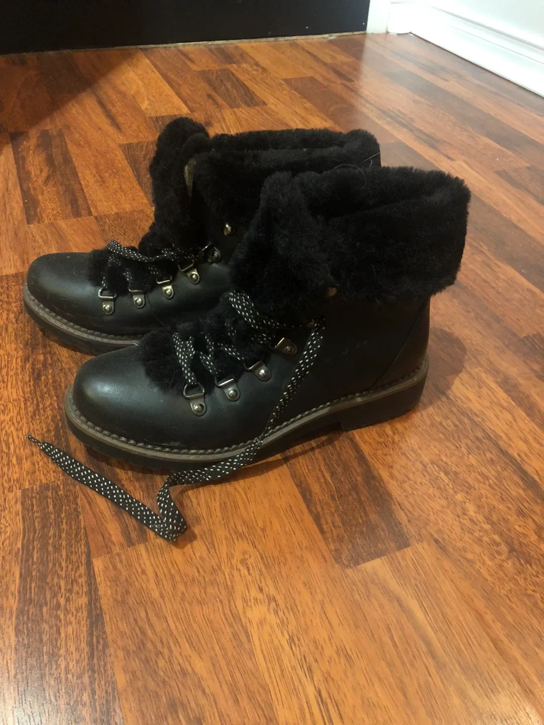 Esprit Black Winter Boots image indicator(2)