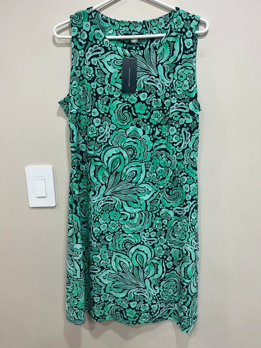 Women’s dress  Size small image indicator(6)