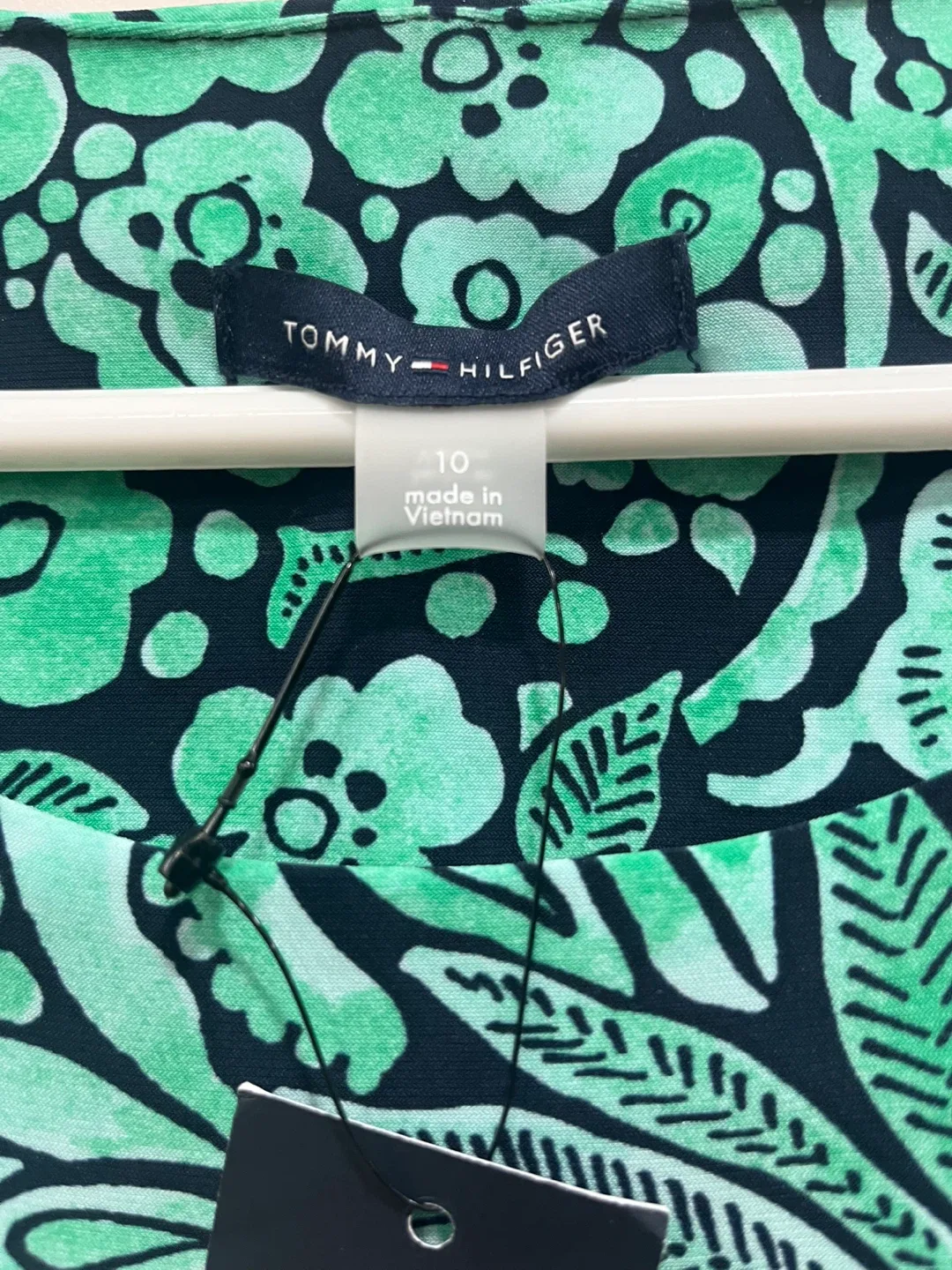 Women’s dress  Size small image indicator(8)