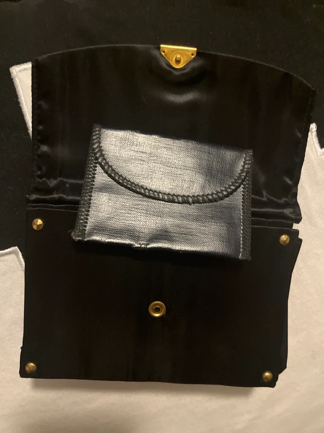 Vintage Black Clutch image indicator(5)