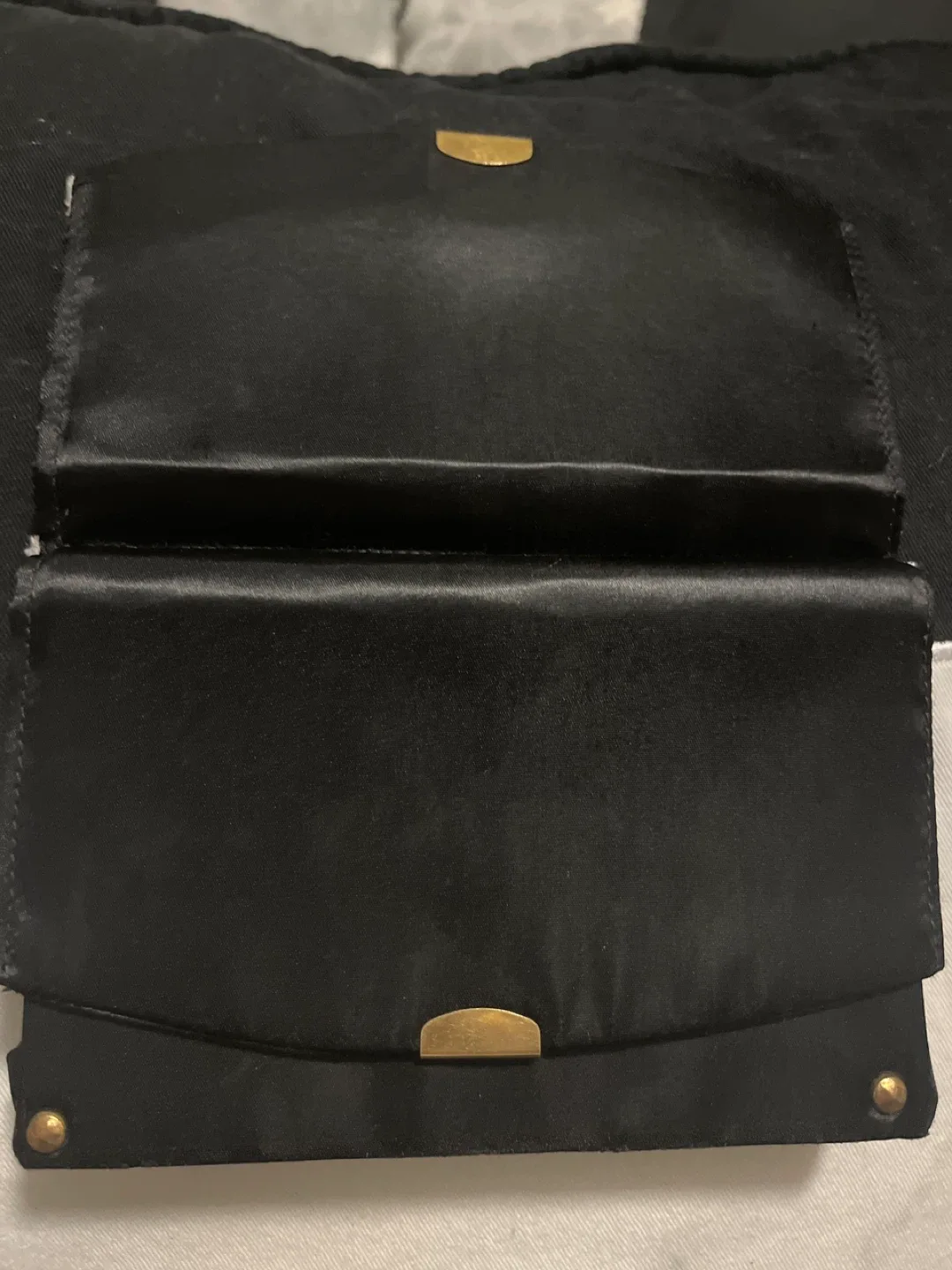 Vintage Black Clutch image indicator(6)