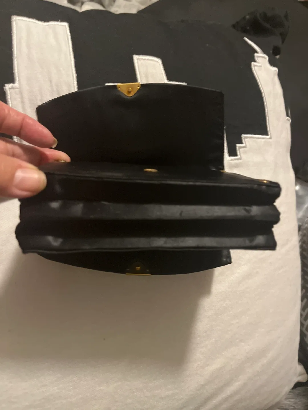 Vintage Black Clutch image indicator(9)