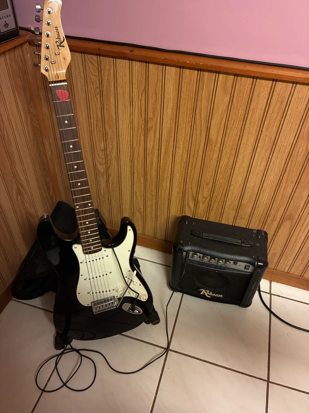Robson Electric Guitar & Amplifier