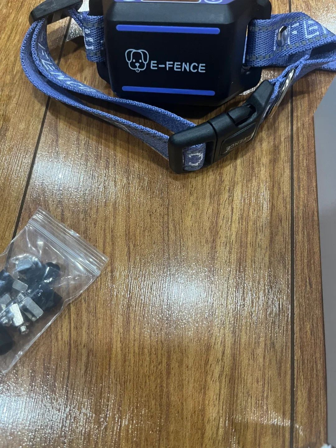 E-Fence GPS Wireless Dog Fence Collar image indicator(8)