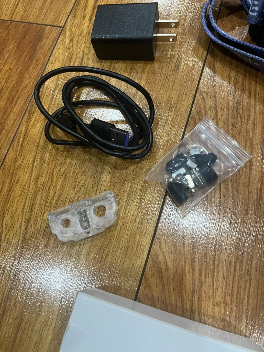 E-Fence GPS Wireless Dog Fence Collar image indicator(9)