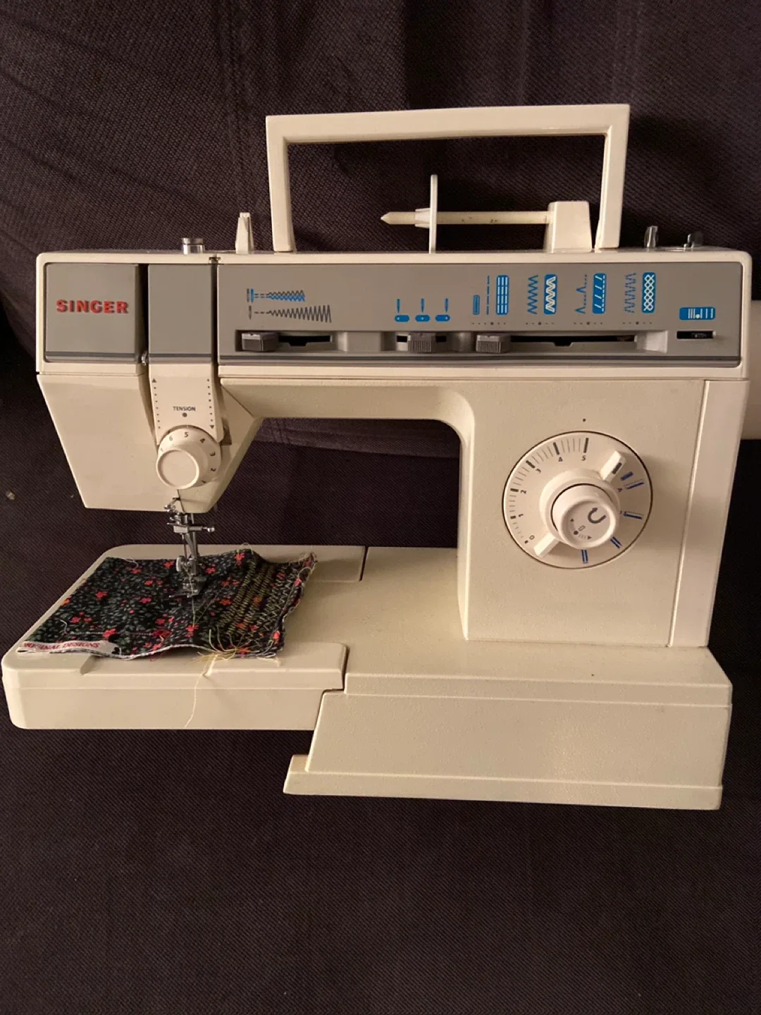 Singer Sewing Machine thumbnail