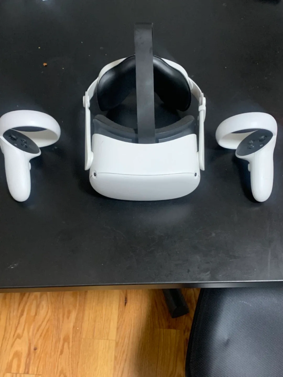 Meta Quest 2 VR Headset image indicator(2)