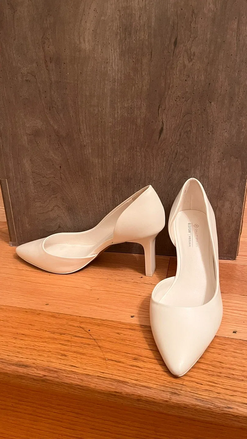 Call It Spring Vegan White Heels - Size 7.5 image indicator(2)