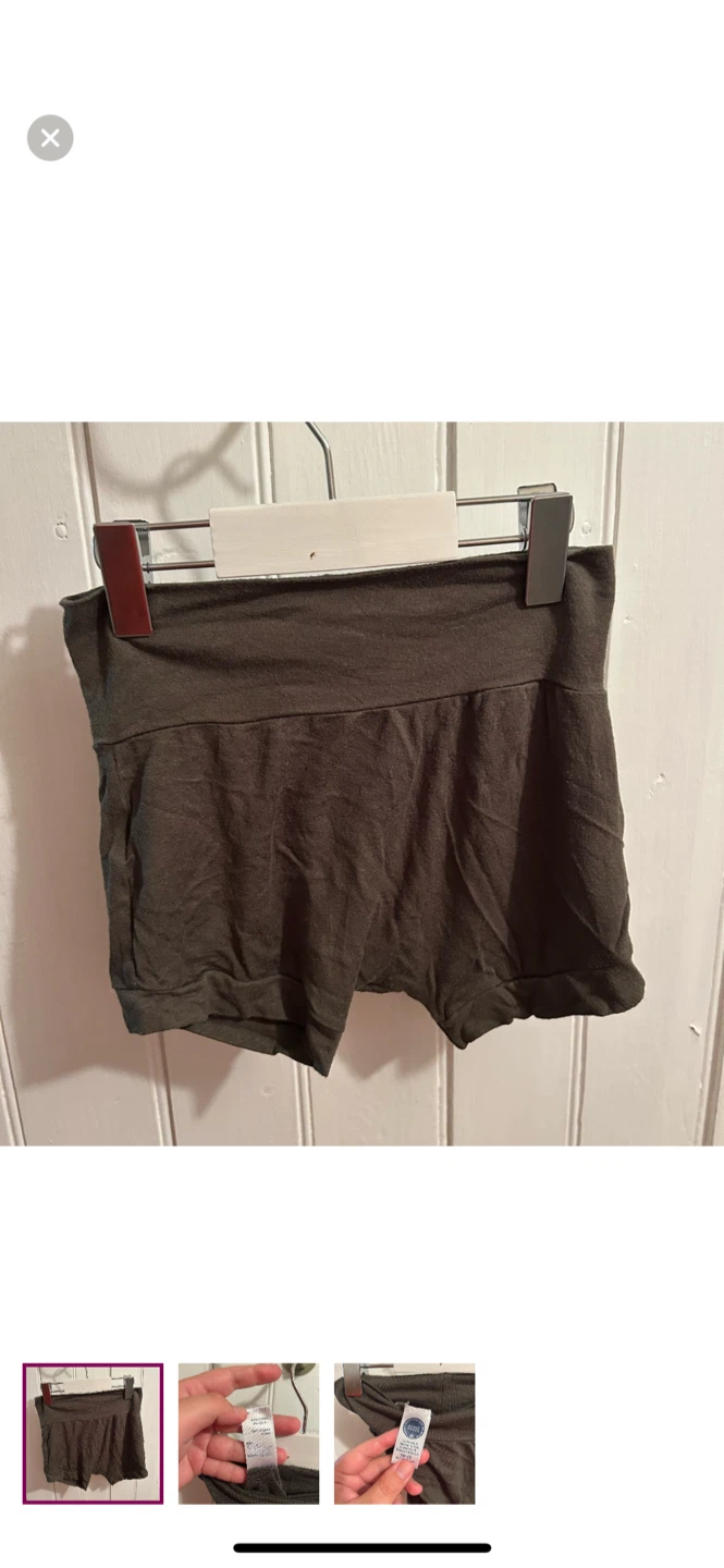 Picket Fence Olive Green Shorts - Size Medium