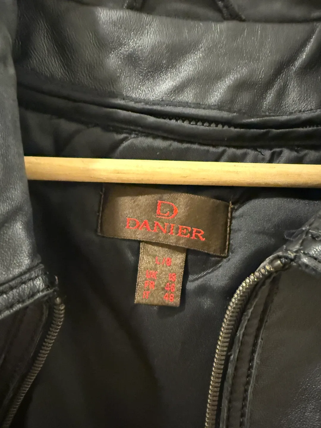 Danier women’s Black Leather Jacket - Size L image indicator(2)