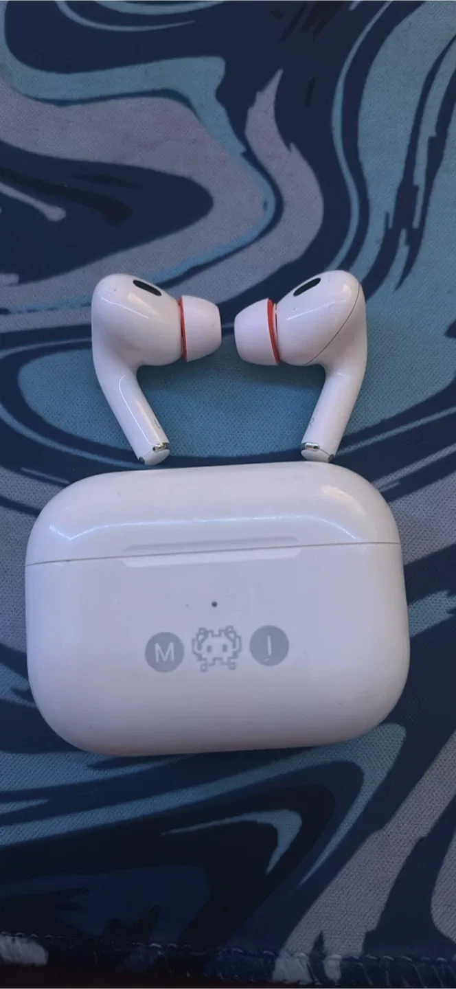 Apple AirPods Pro (2nd generation) image indicator(3)