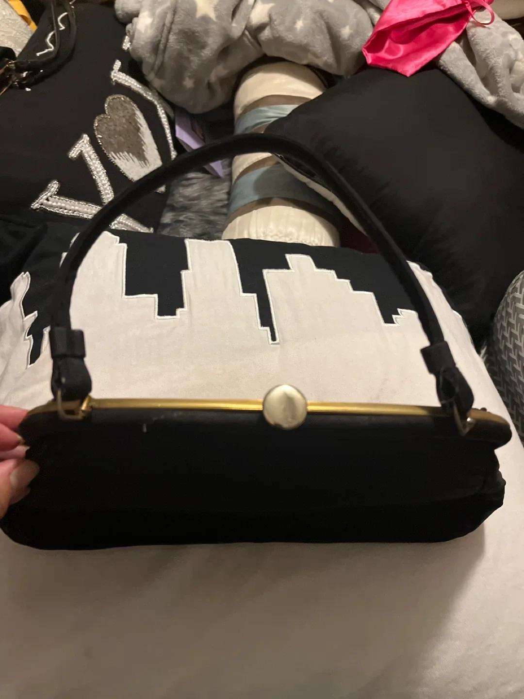 Vintage Black Clutch Purse image indicator(8)