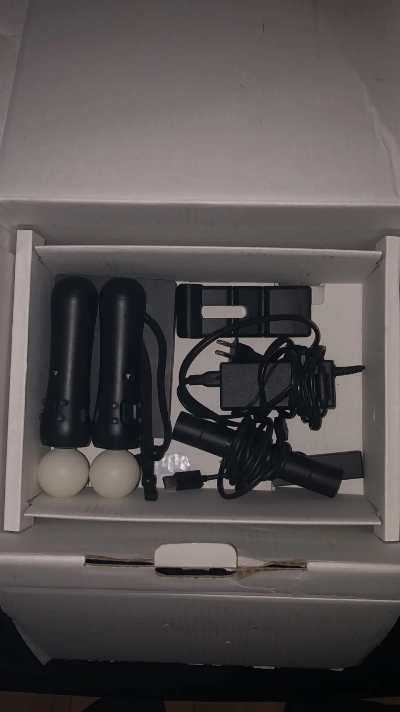 Sony PlayStation  VR Bundle image indicator(3)