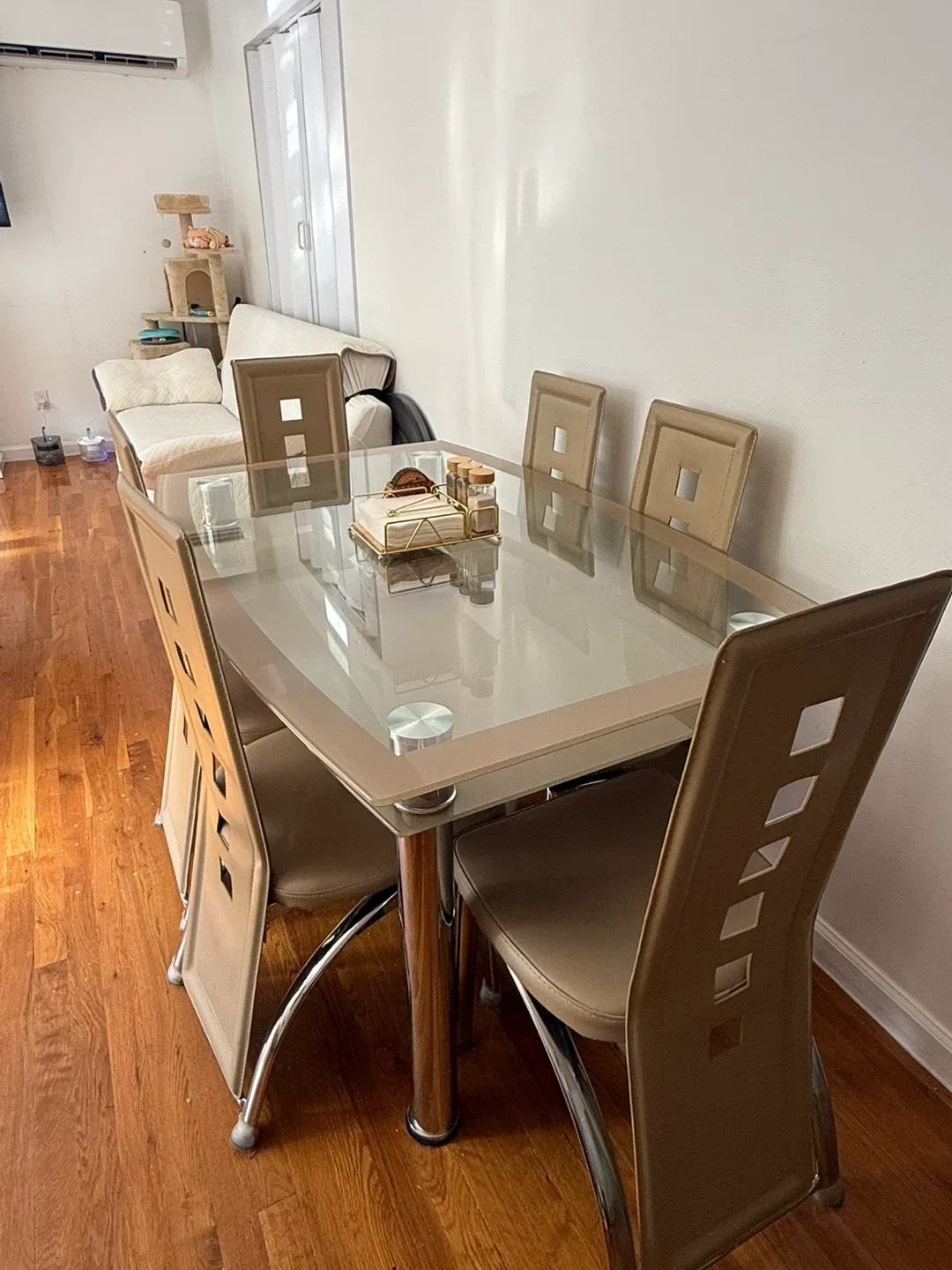 Dining Table with 6 Chairs - Beige image indicator(2)