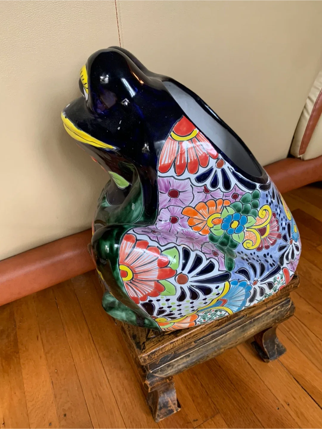 Big Colorful Ceramic Frog Planter image indicator(2)