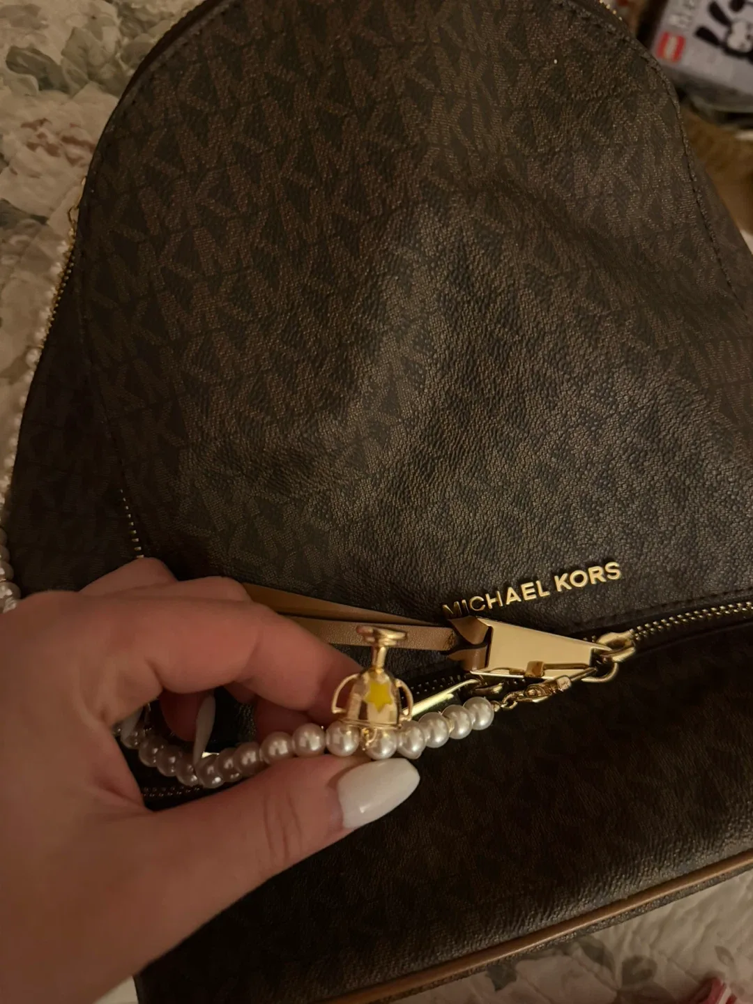 Michael Kors Backpack used 2 time image indicator(6)