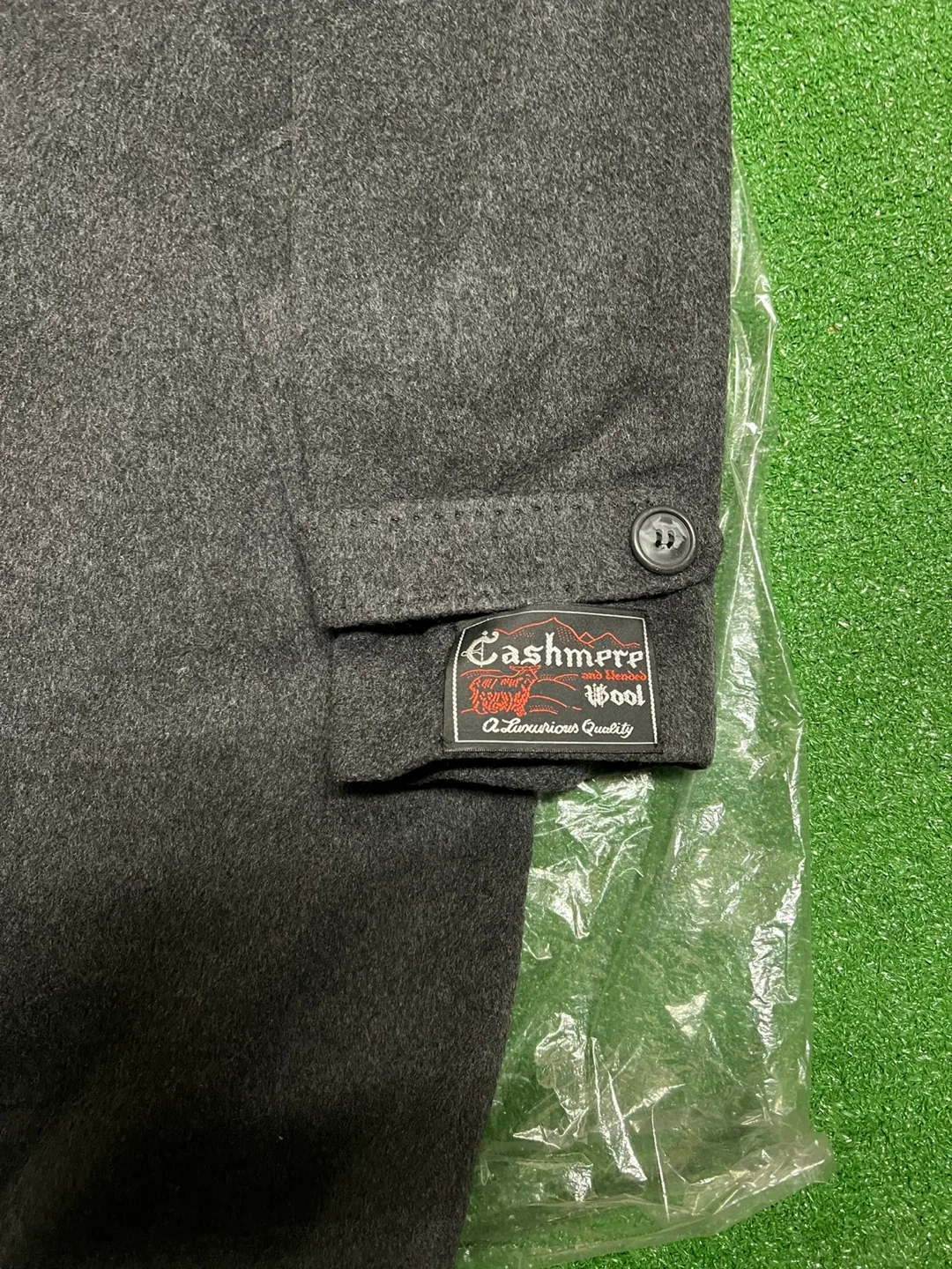 Jazz Club Cashmere Wool Overcoat image indicator(2)