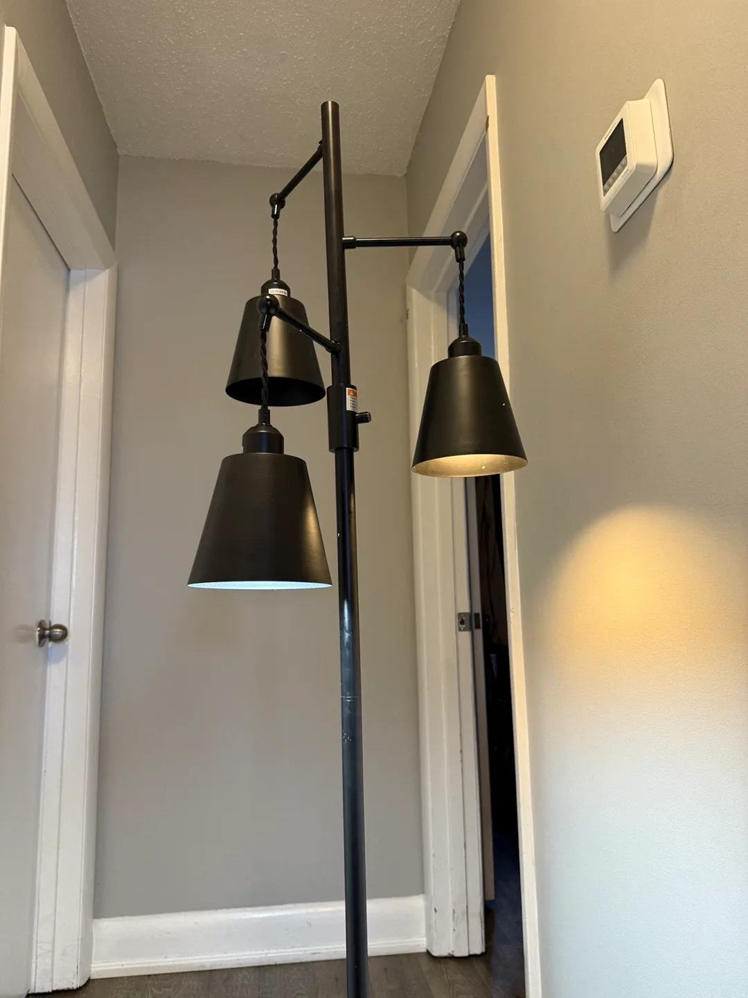 Black 3-Light Floor Lamp image indicator(3)