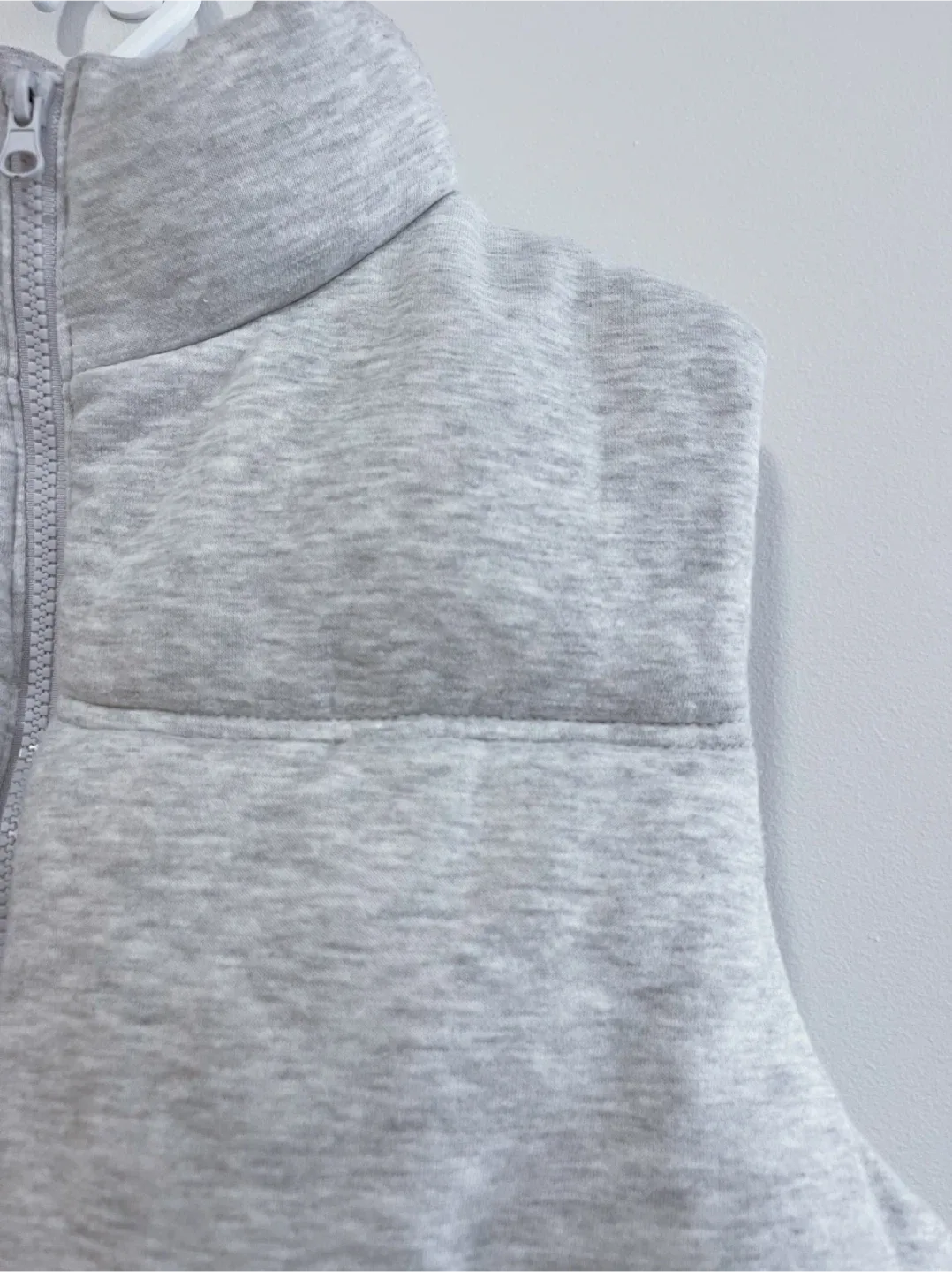 Women’s Forever 21 Puffer Vest - Size XL image indicator(2)