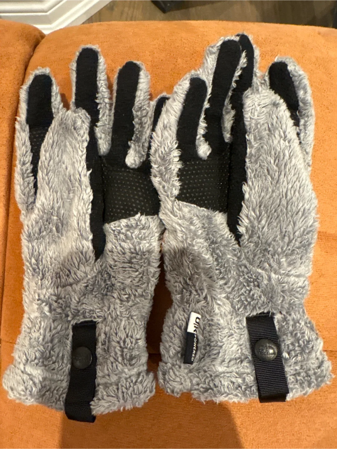 Kids - The North Face Grey Fleece Gloves image indicator(2)