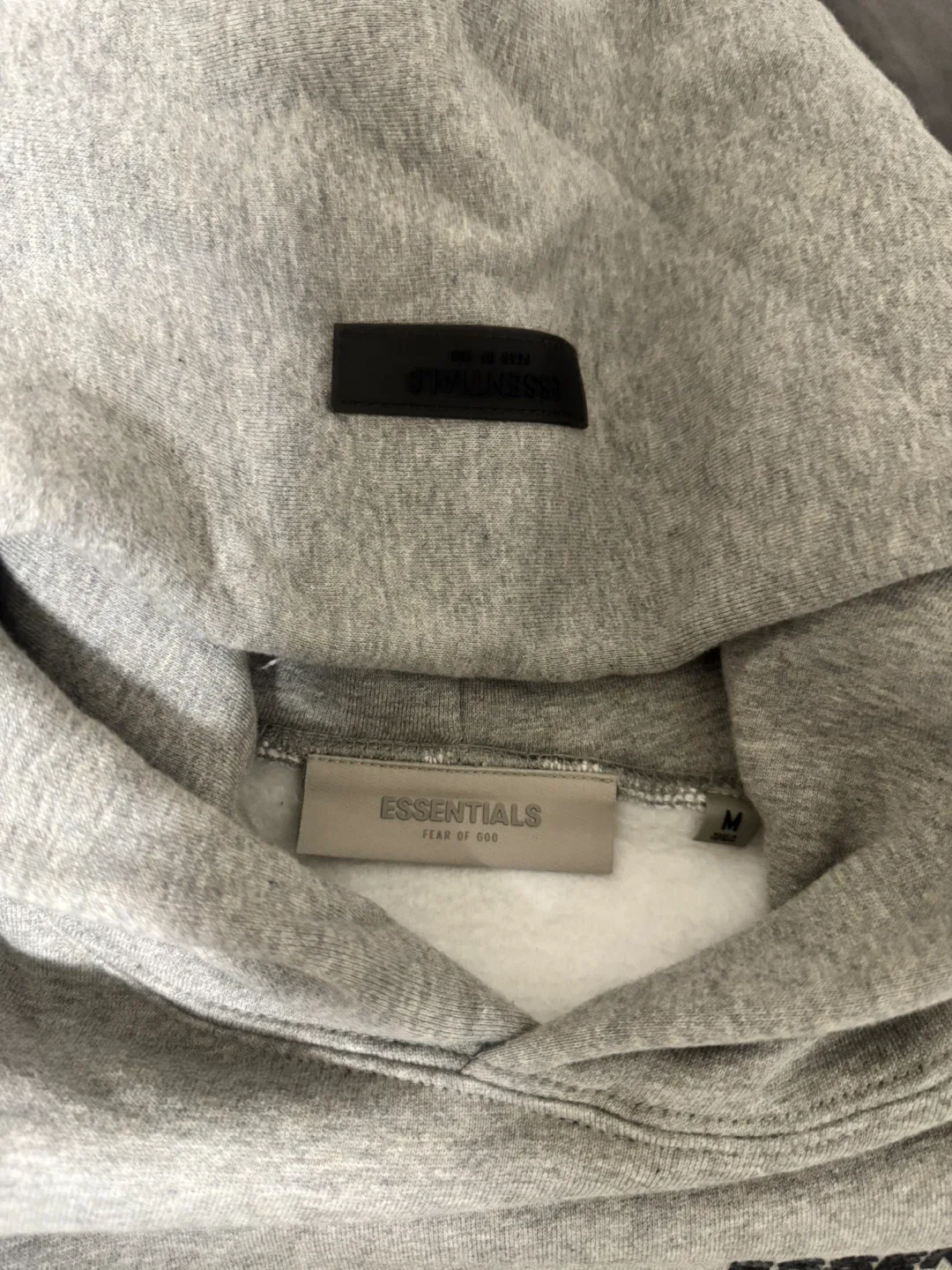 Essentials Fear of God Hoodie - Size M image indicator(3)