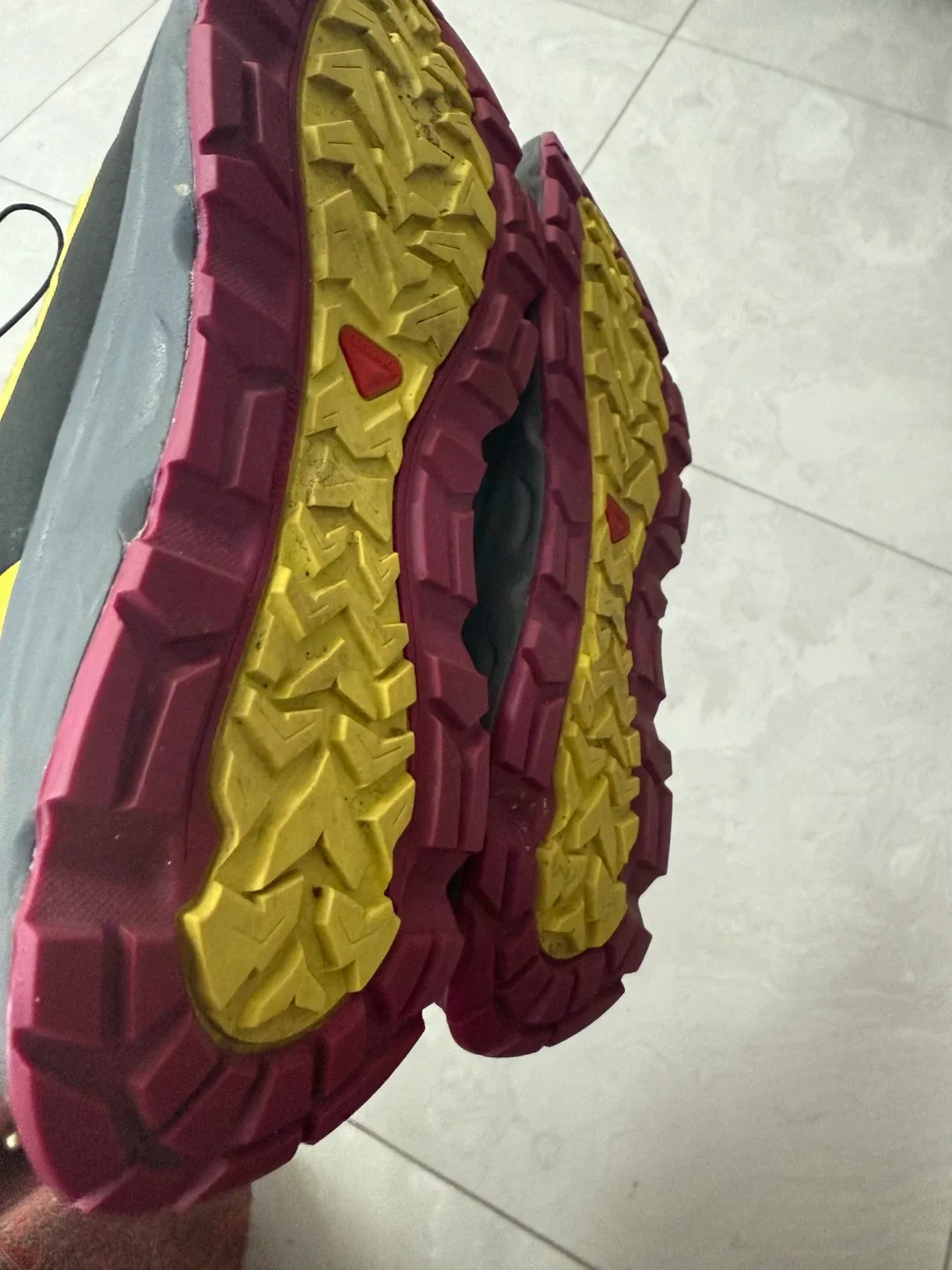 Salomon Trail Running Shoes - Women's US 5 image indicator(2)