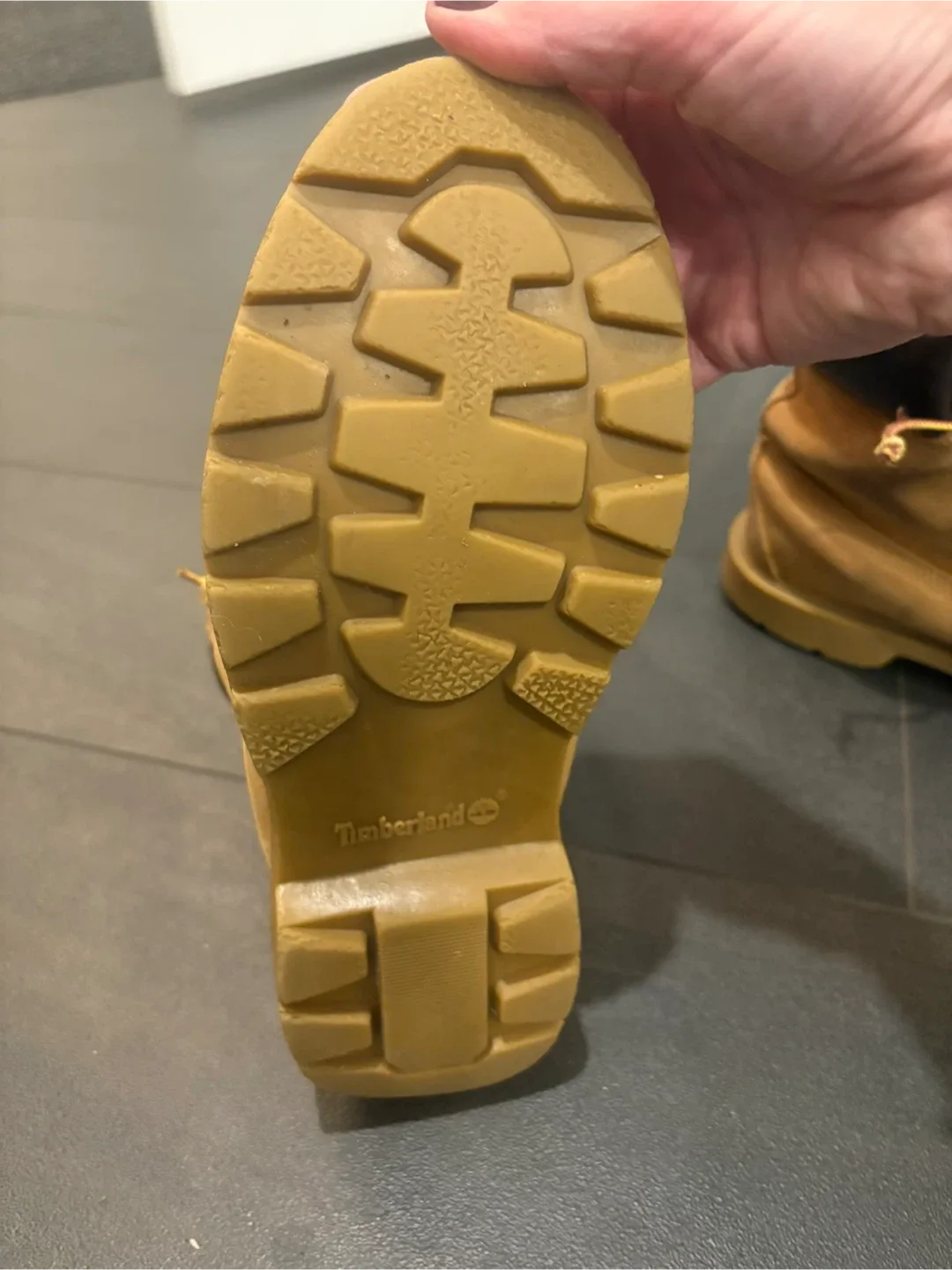 Timberland Classic Boots - Size 8.5 image indicator(3)