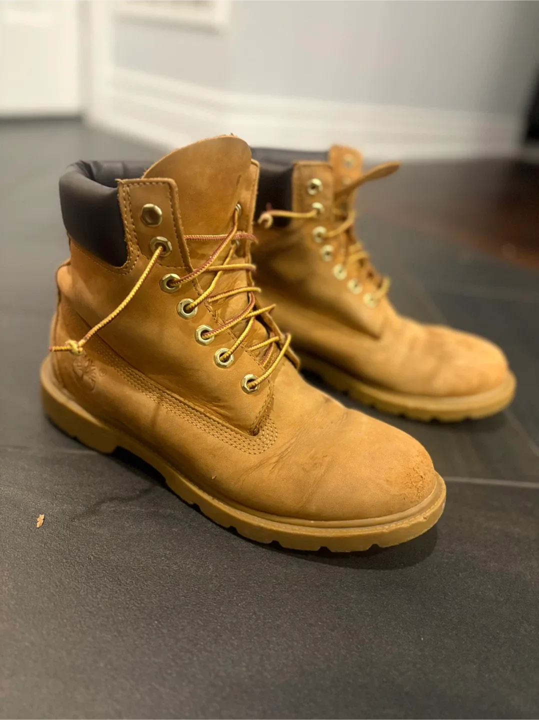 Timberland Classic Boots - Size 8.5