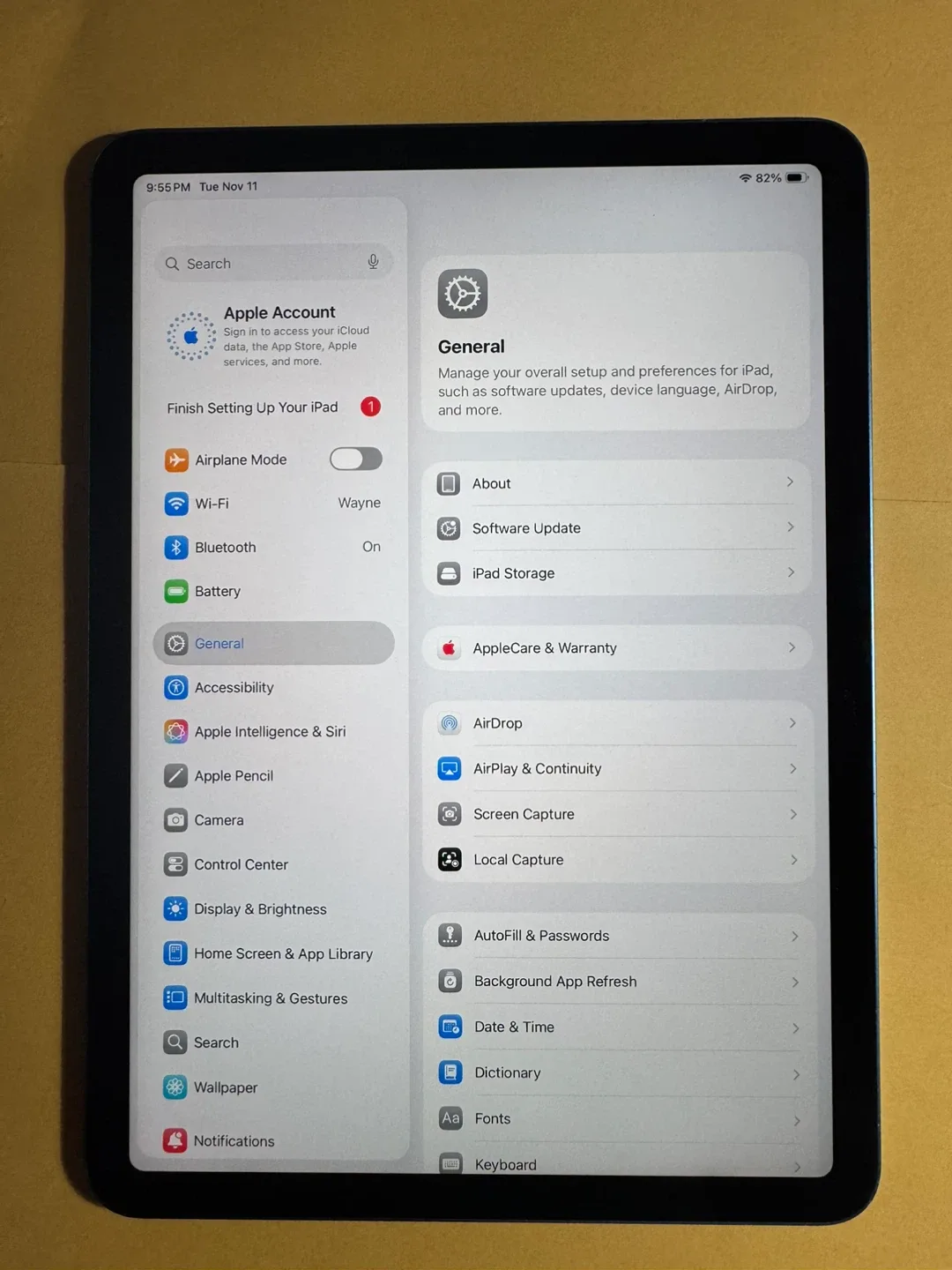 Apple iPad Air (5th generation) 64GB image indicator(3)