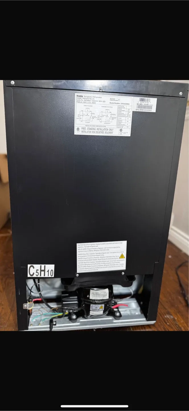 Danby Designer Compact Refrigerator image indicator(4)