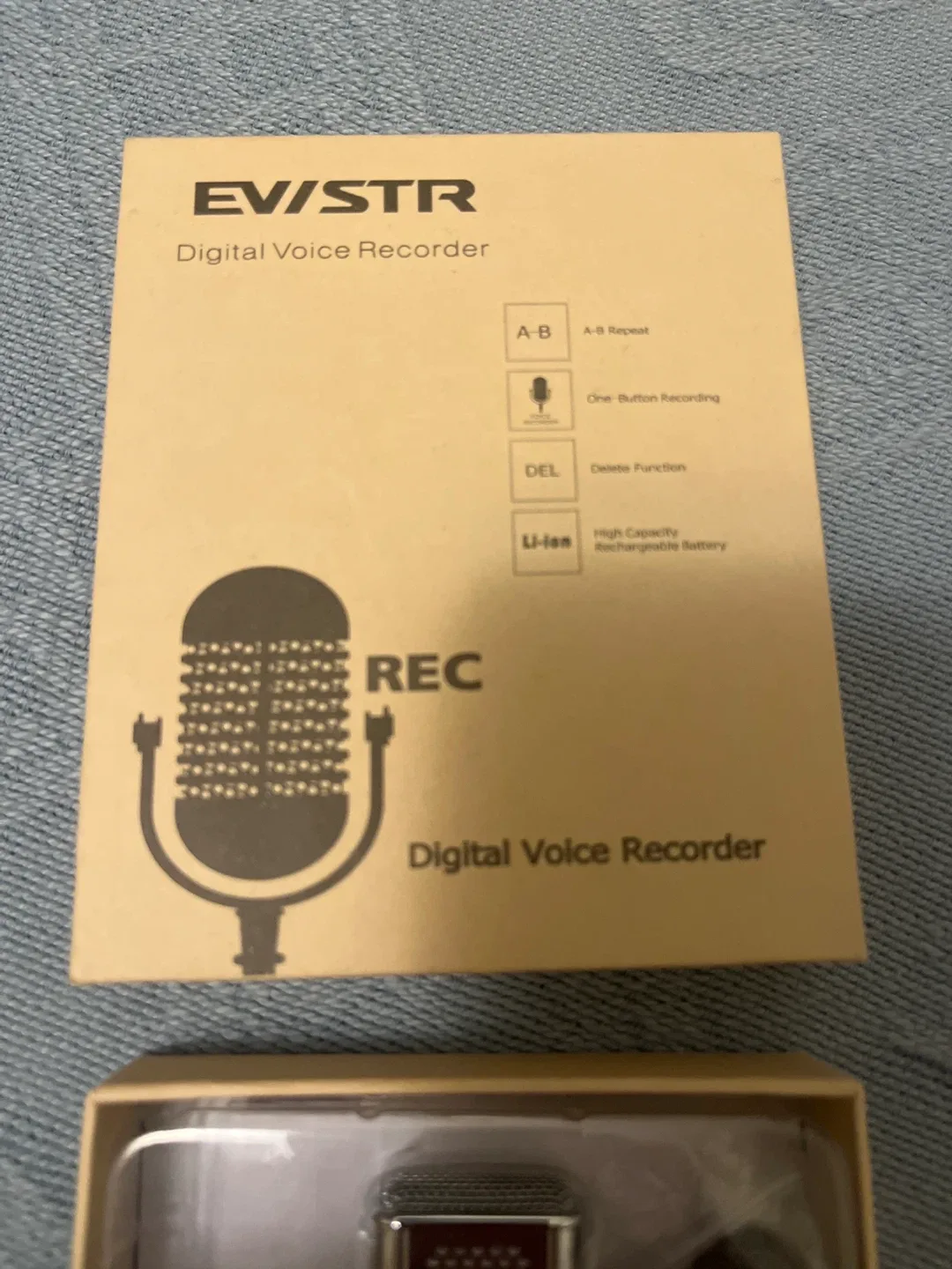 EVISTR Digital Voice Recorder - Like New! image indicator(3)