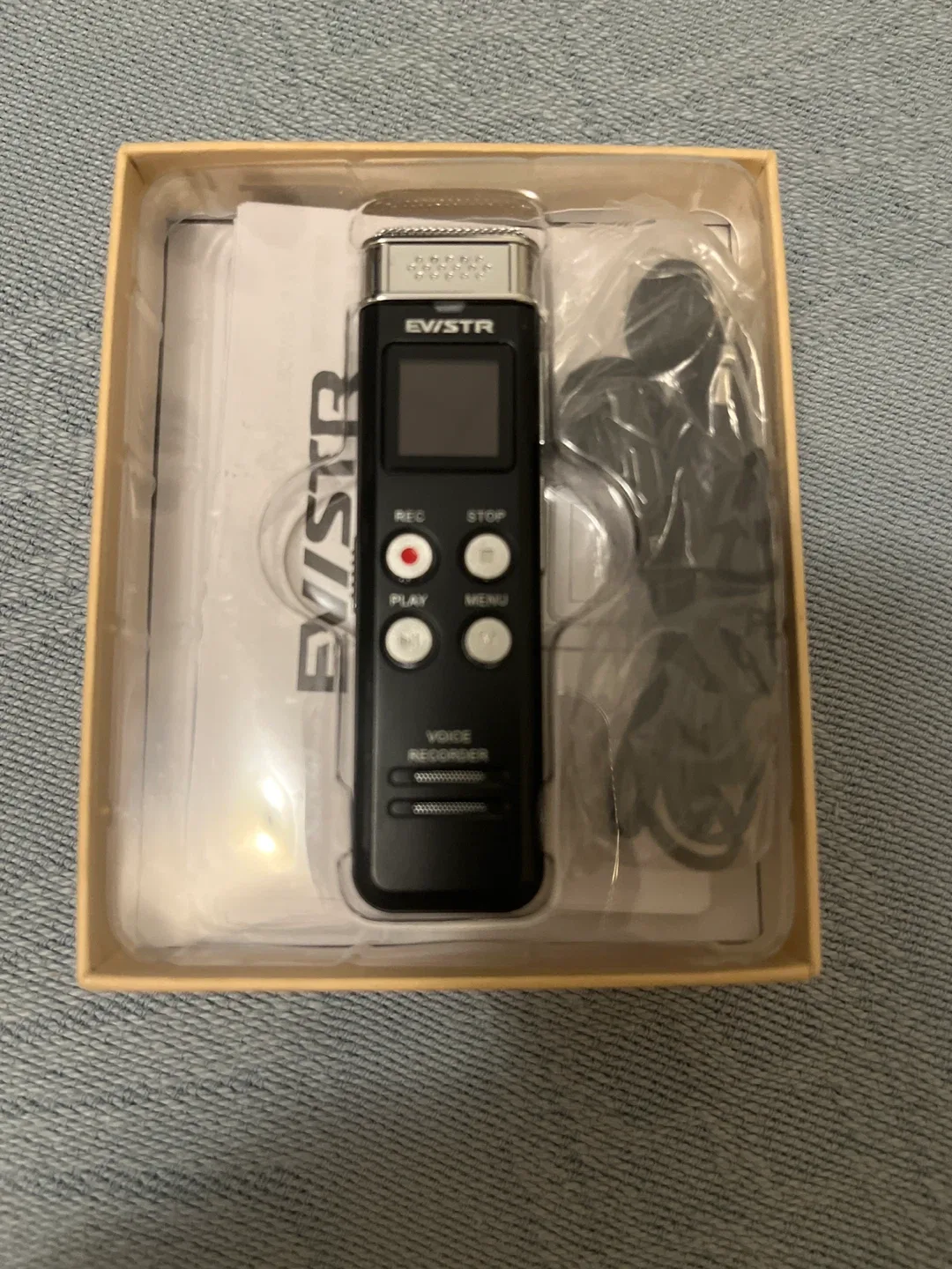 EVISTR Digital Voice Recorder - Like New! image indicator(4)