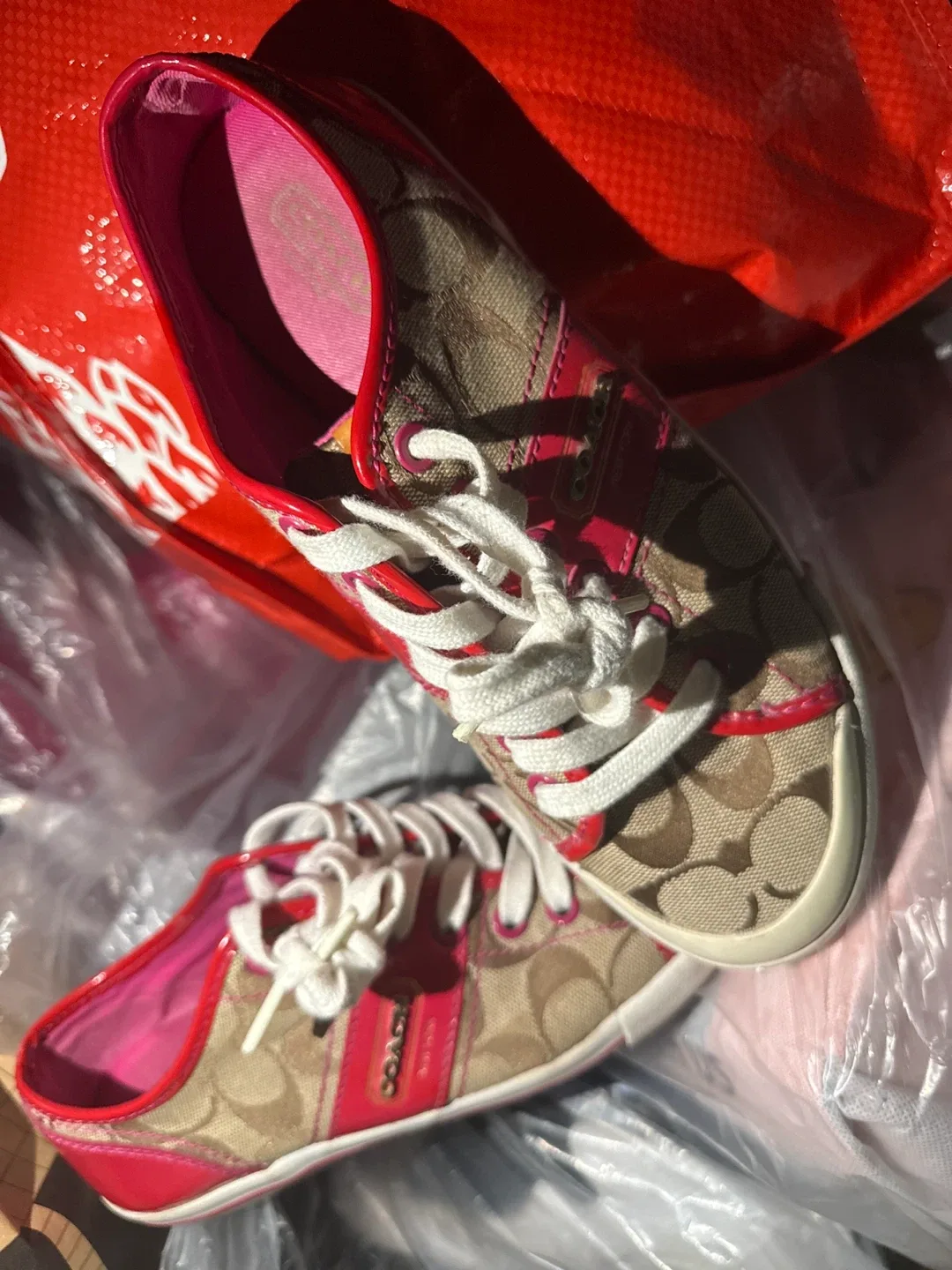 Size 7.5 Coach Sneakers image indicator(3)