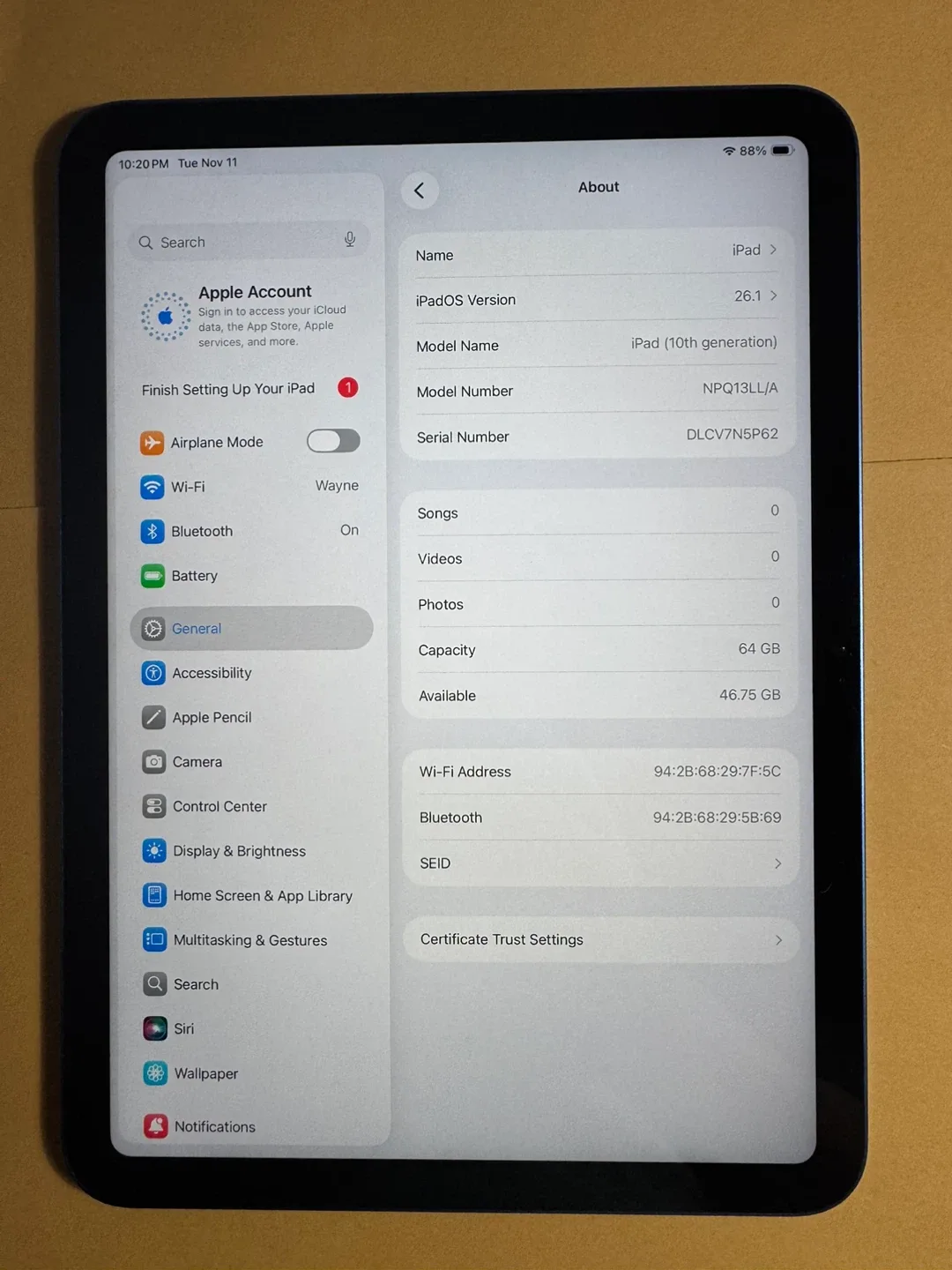 Apple iPad 10th Gen Blue and White 64GB image indicator(4)