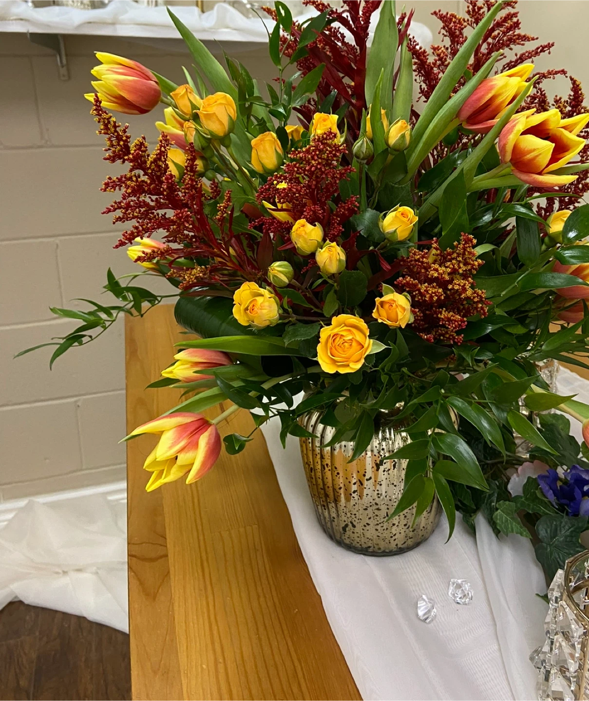 Wedding Table Centerpieces - Candles & Flowers - photo 3