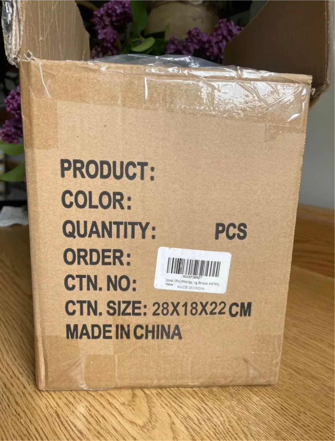 White chair covers - 28 x 18 x 22 cm image indicator(2)