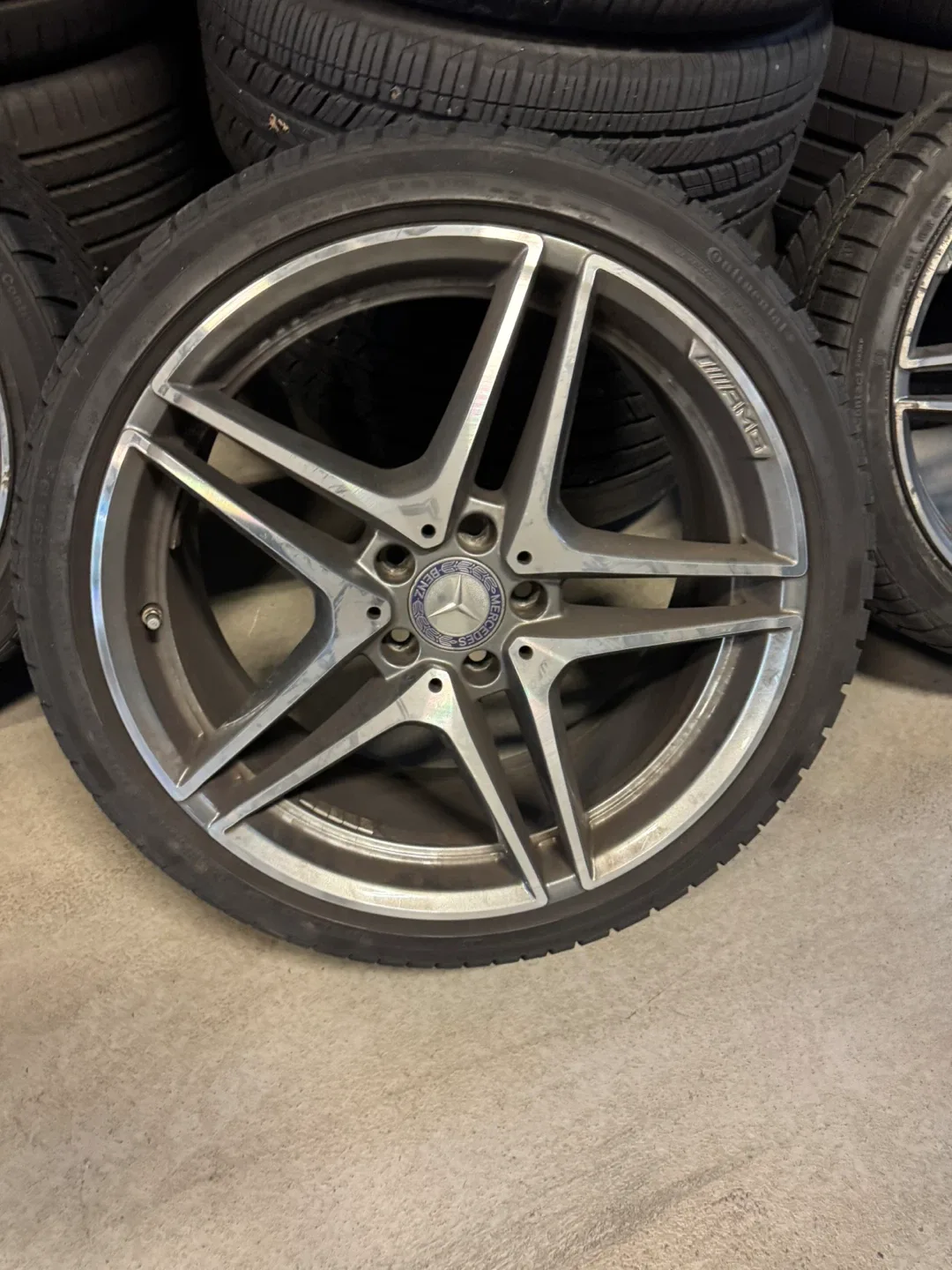 Mercedes-Benz 245/35R19 Winter Tires on Rims - Set of 4 image indicator(6)