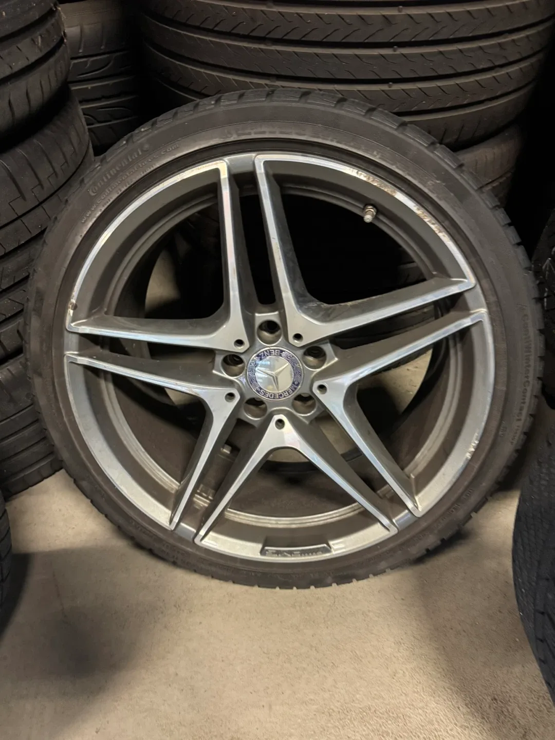 Mercedes-Benz 245/35R19 Winter Tires on Rims - Set of 4 image indicator(7)