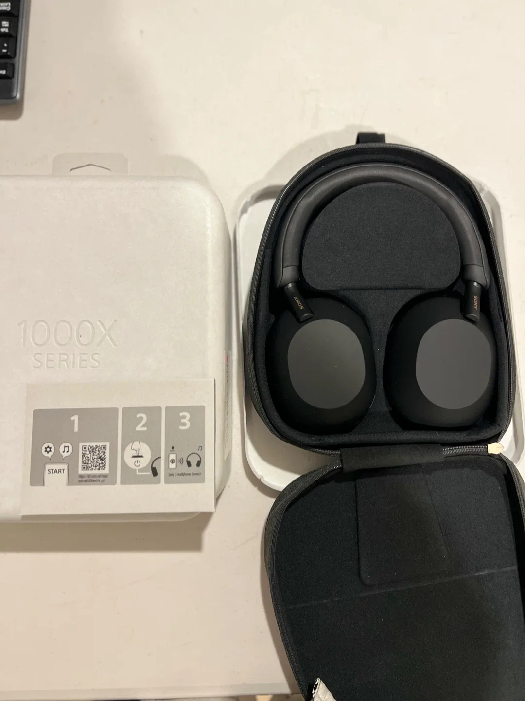 Sony WH-1000XM5 Open box ( Unused) image indicator(4)