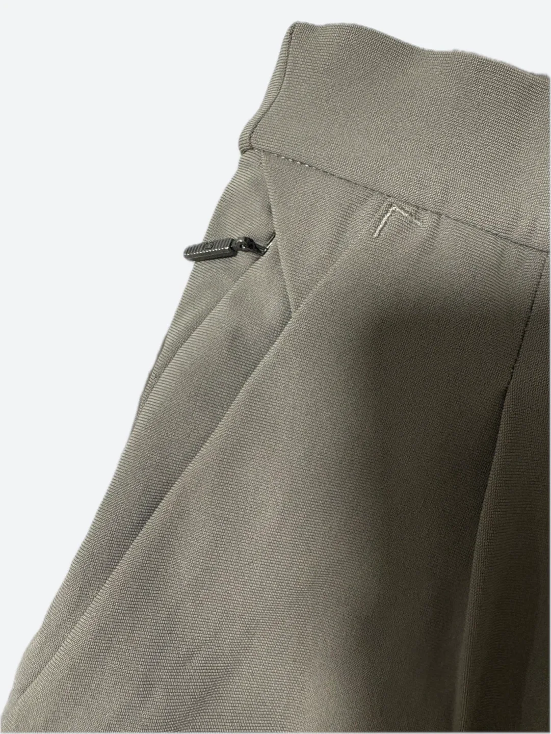 Lululemon sage trousers!! image indicator(4)