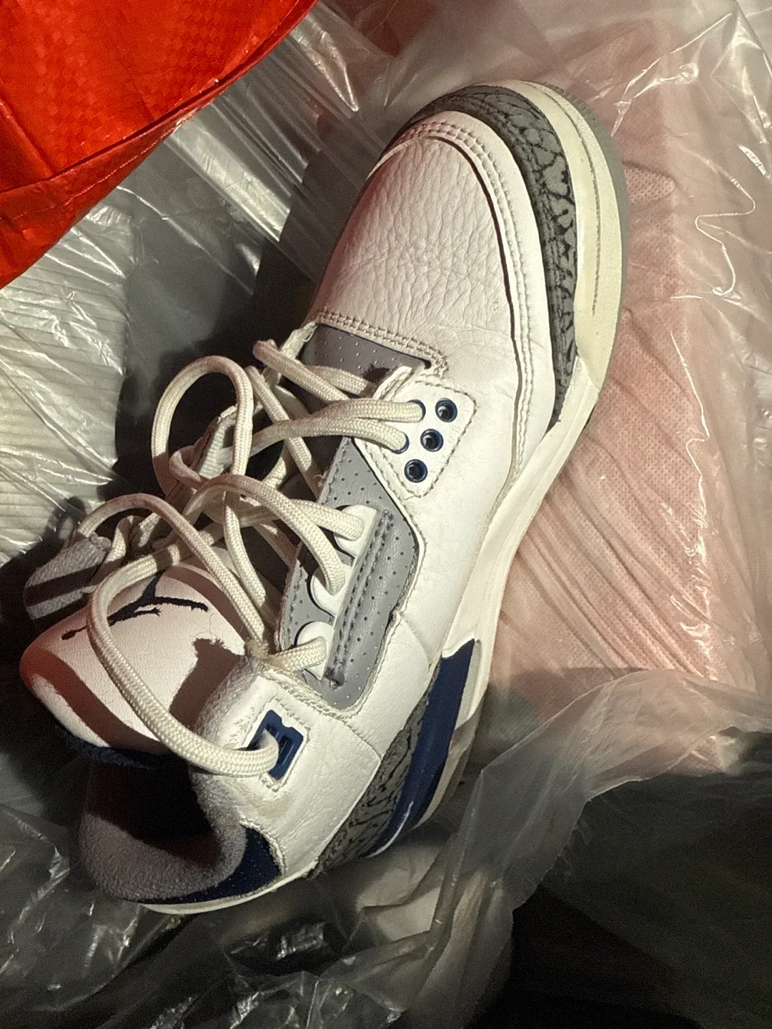 Size 3.5 Air Jordan 3 Retro White/Navy Size 3.5Y image indicator(3)