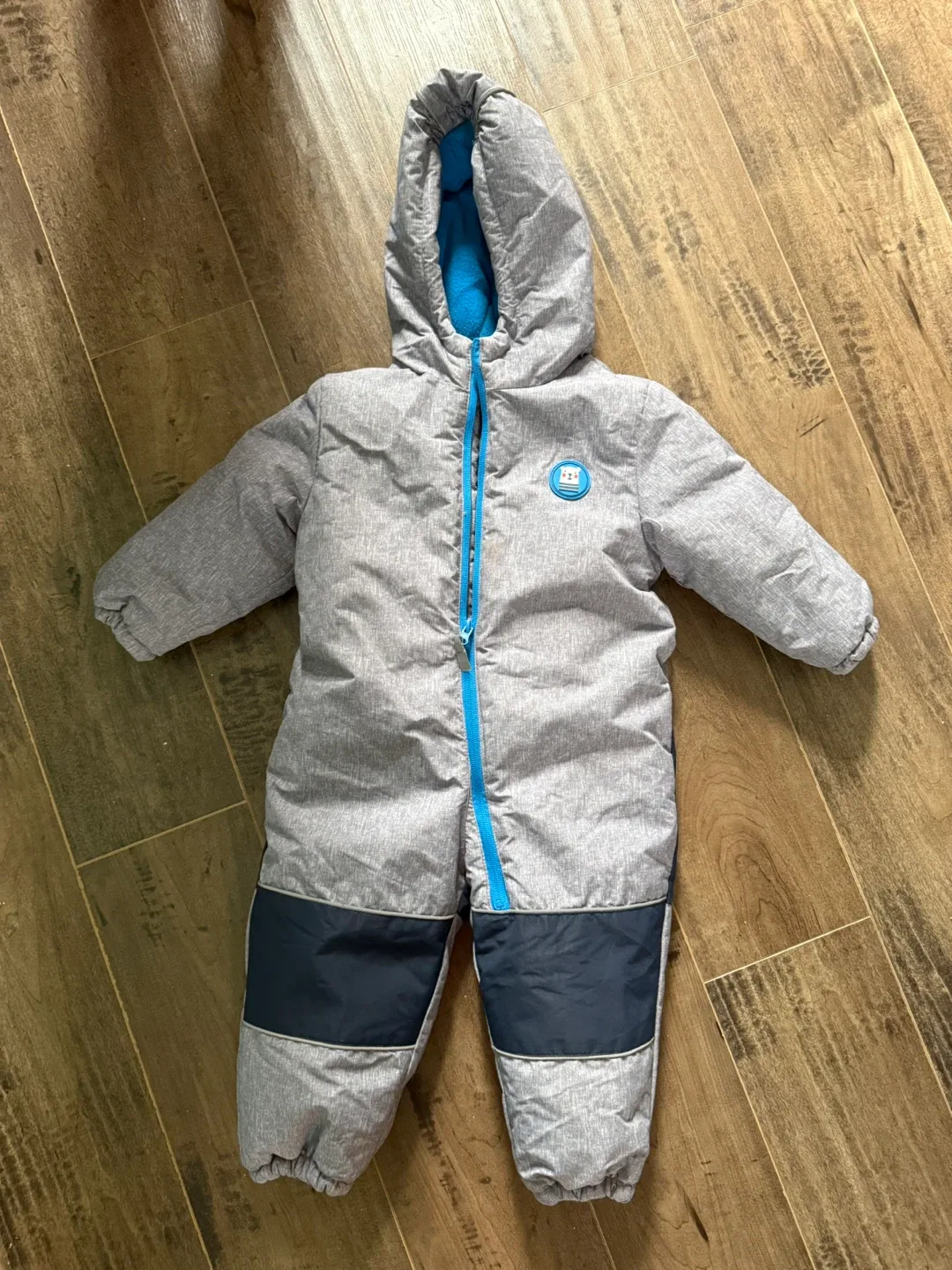 Boys snow suits image indicator(3)