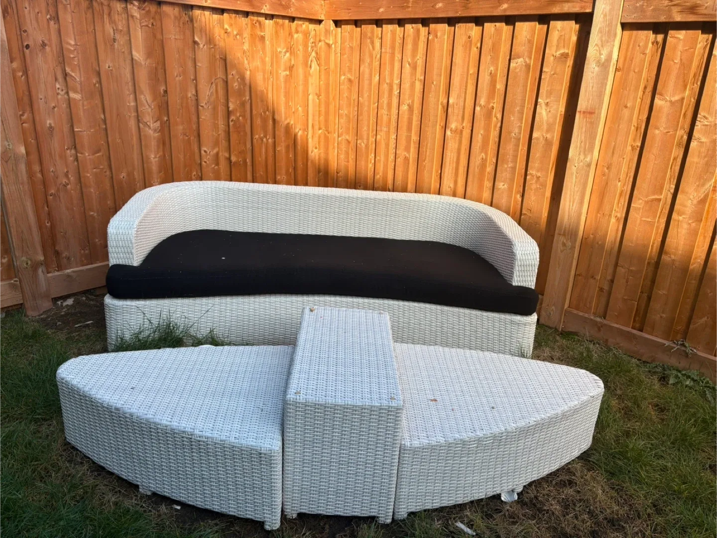 Outdoor Patio Furniture Set - White Wicker image indicator(3)