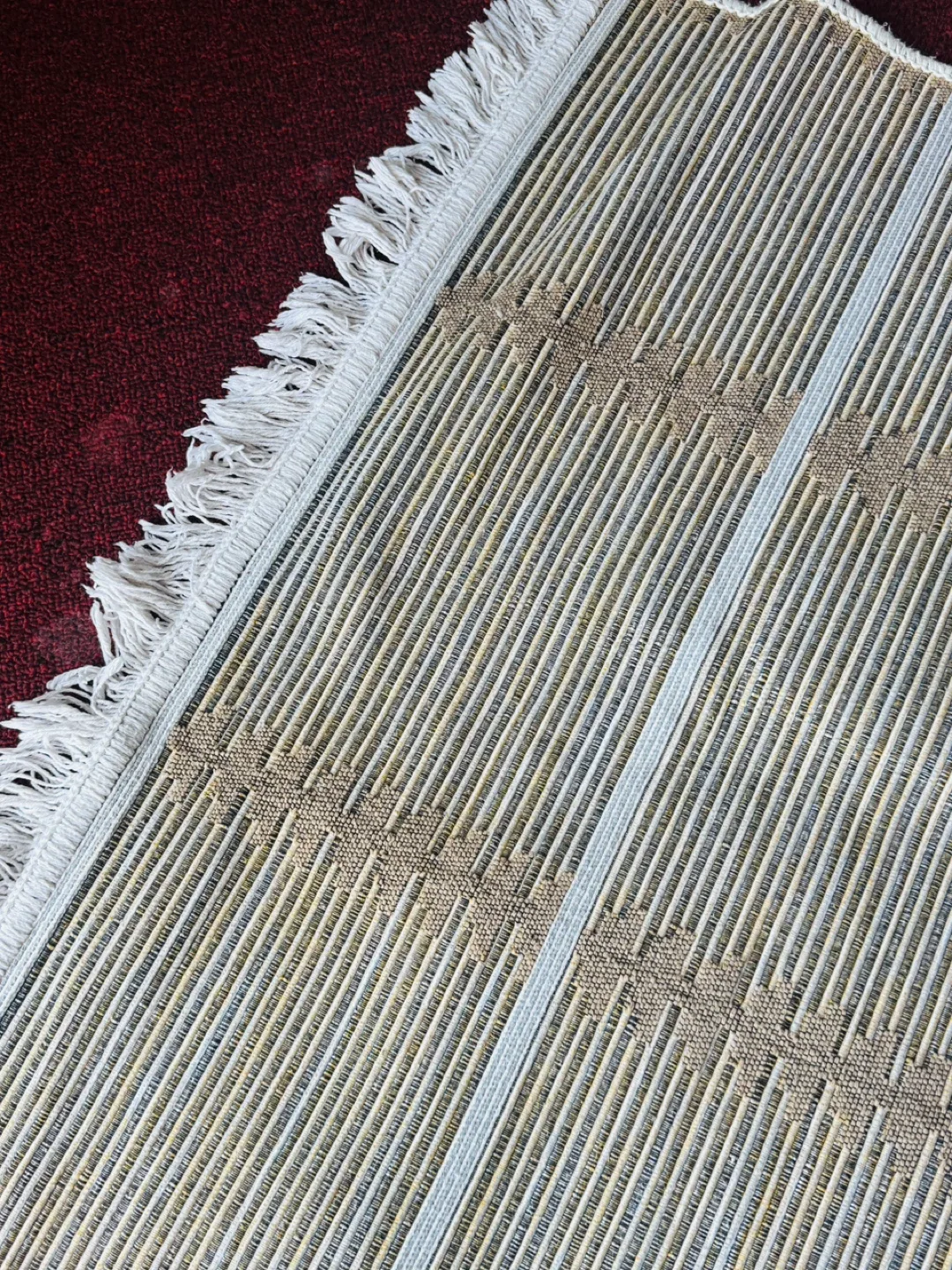 Woven Table Runner with Fringe image indicator(2)