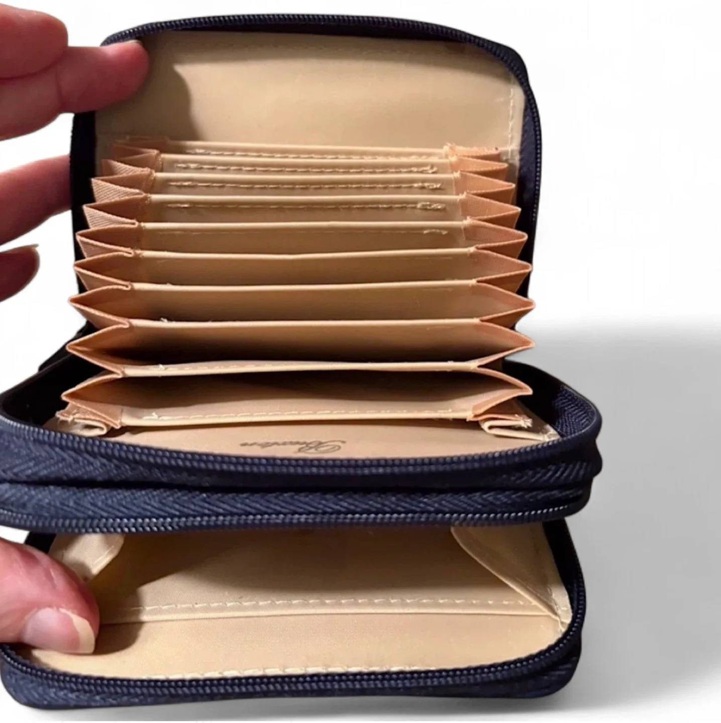 NEW! Buxton Blue Genuine Leather RFID Chip Compact Wallet image indicator(2)