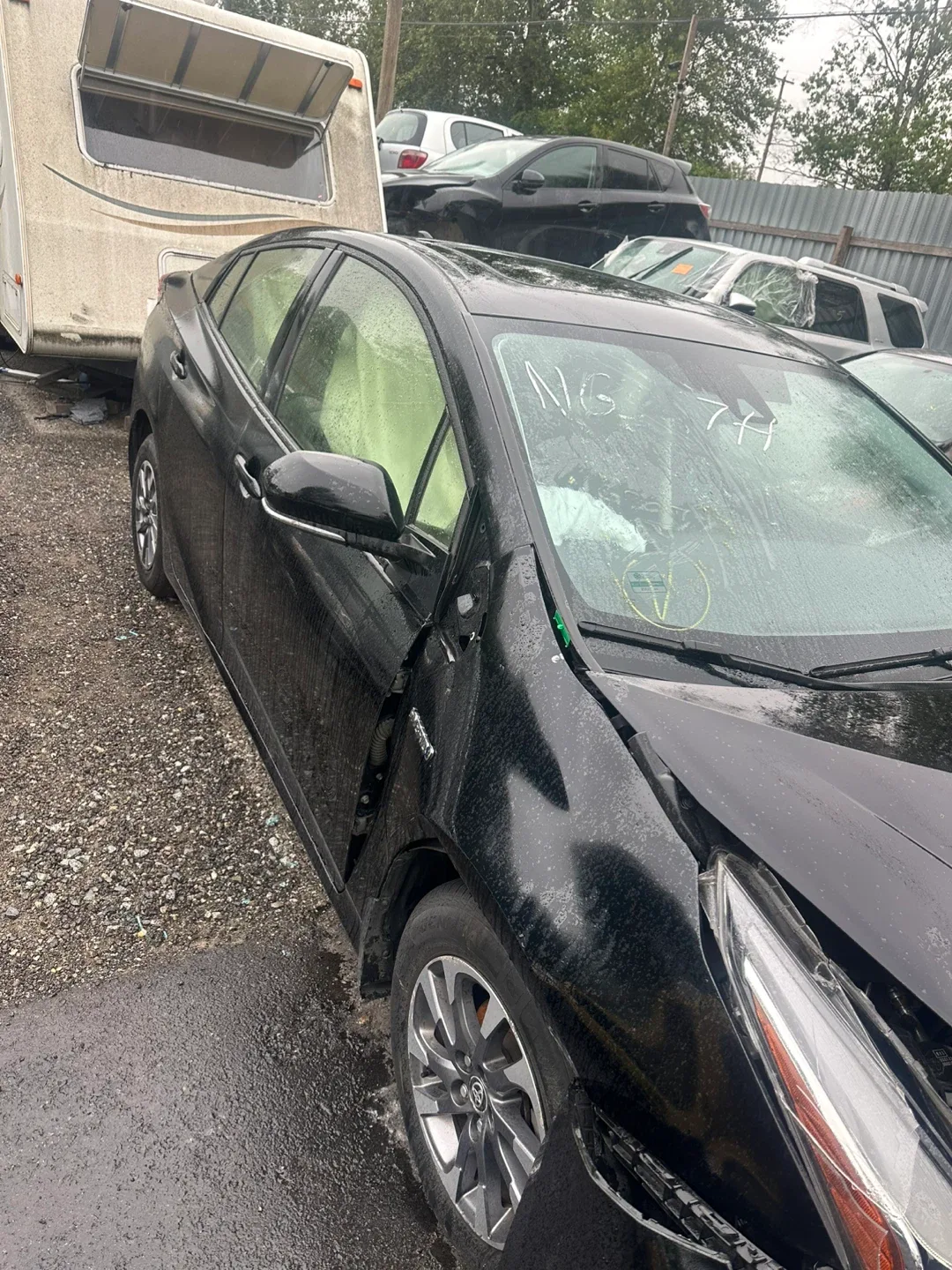 Toyota Prius Hybrid - Damaged image indicator(6)