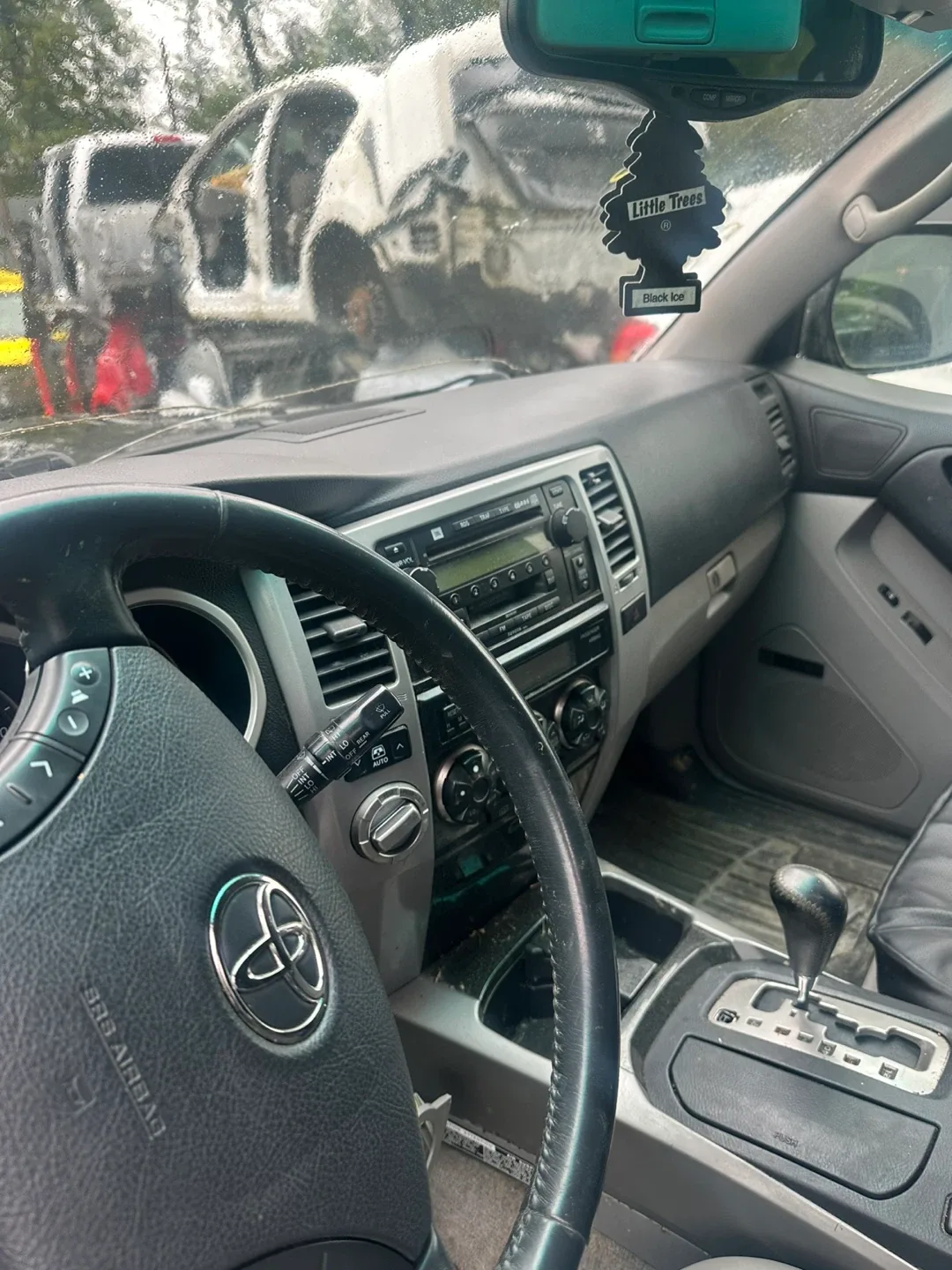 Toyota 4Runner SUV image indicator(7)