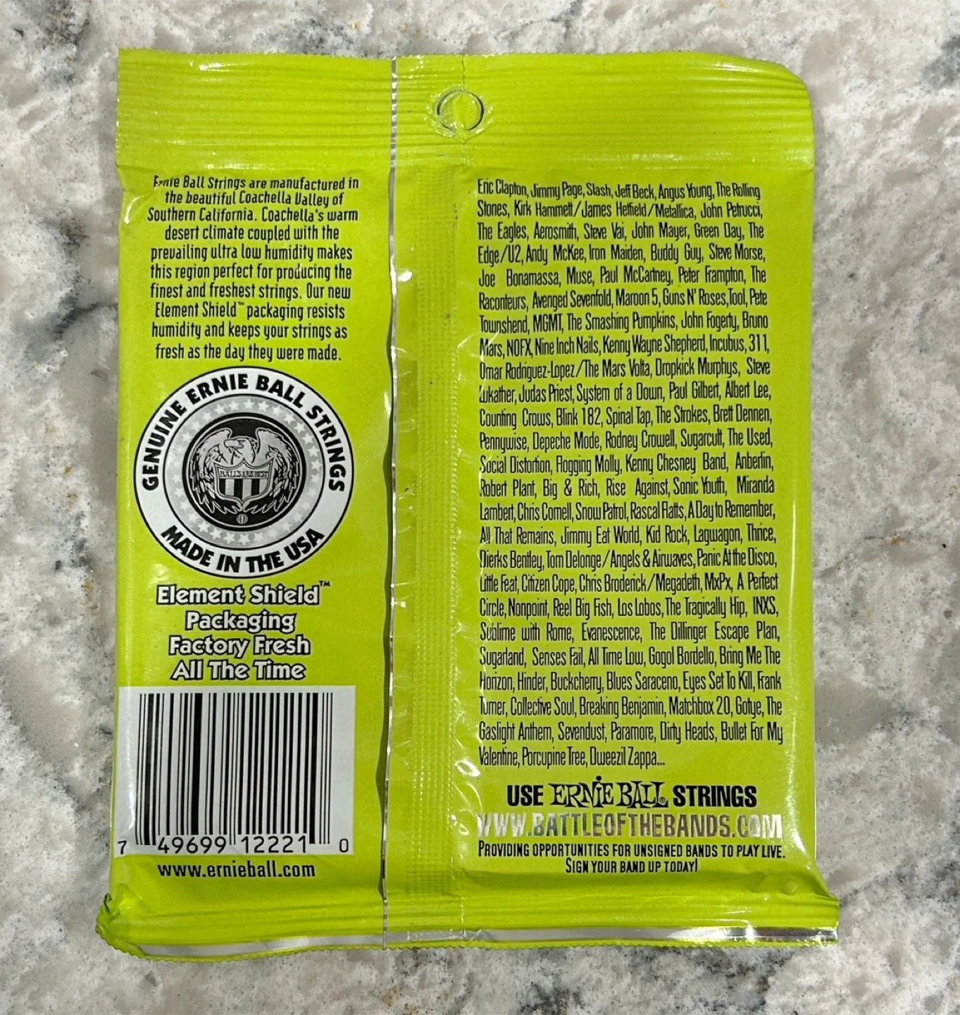 Ernie Ball Regular Slinky Guitar Strings image indicator(2)