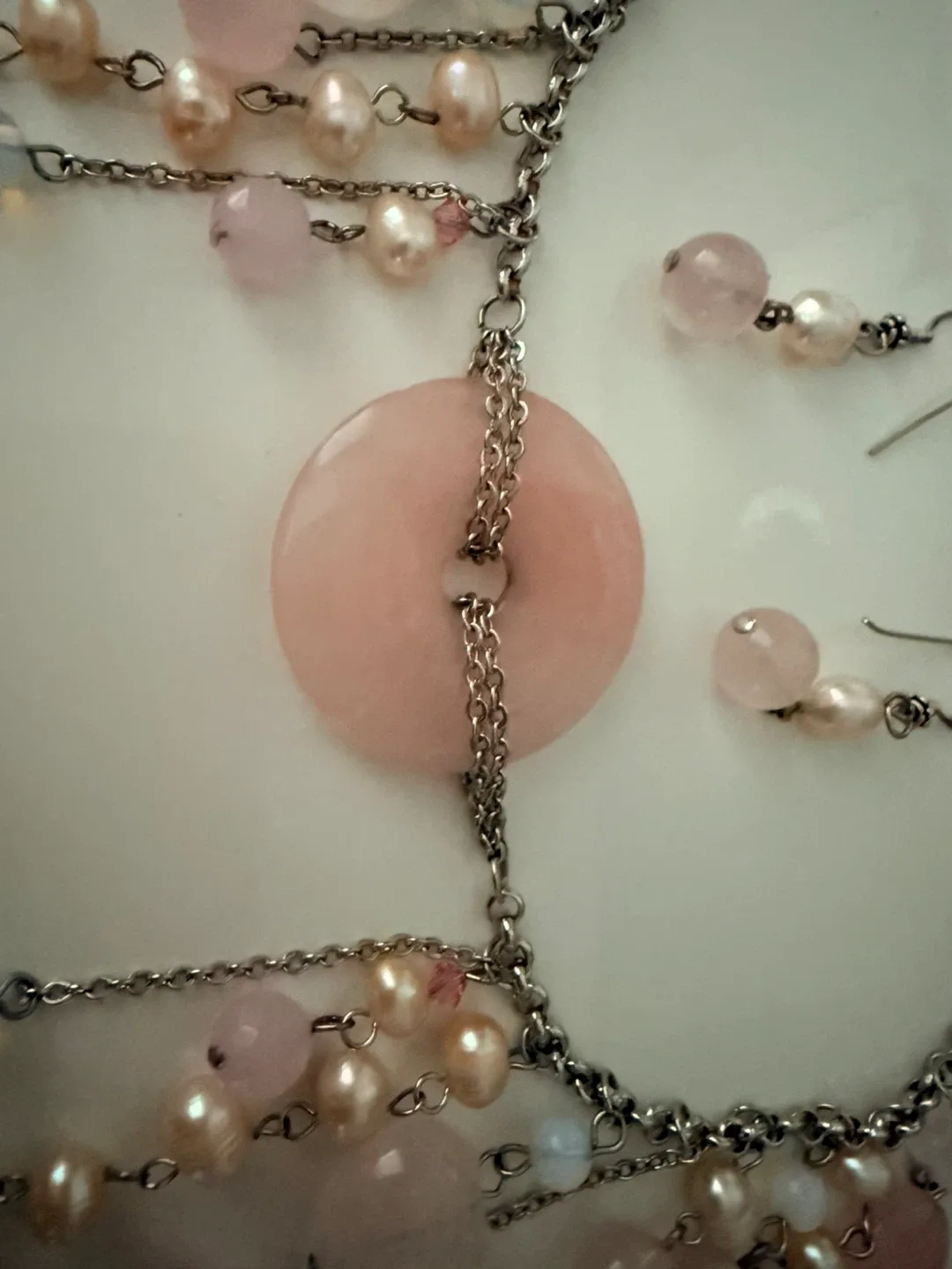 Natural genuine rose quartz & pearls  necklace earring set image indicator(4)